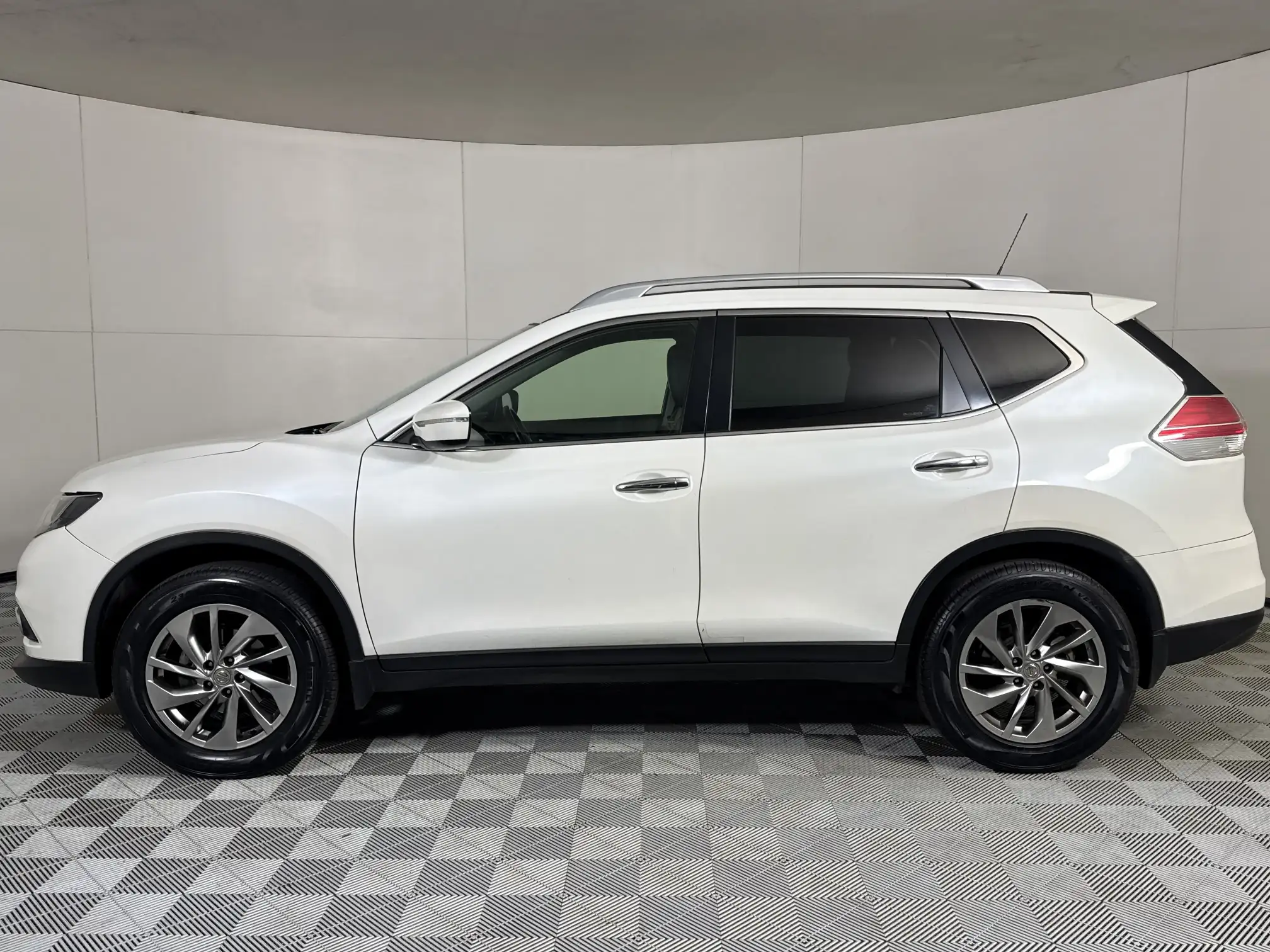 Nissan X Trail