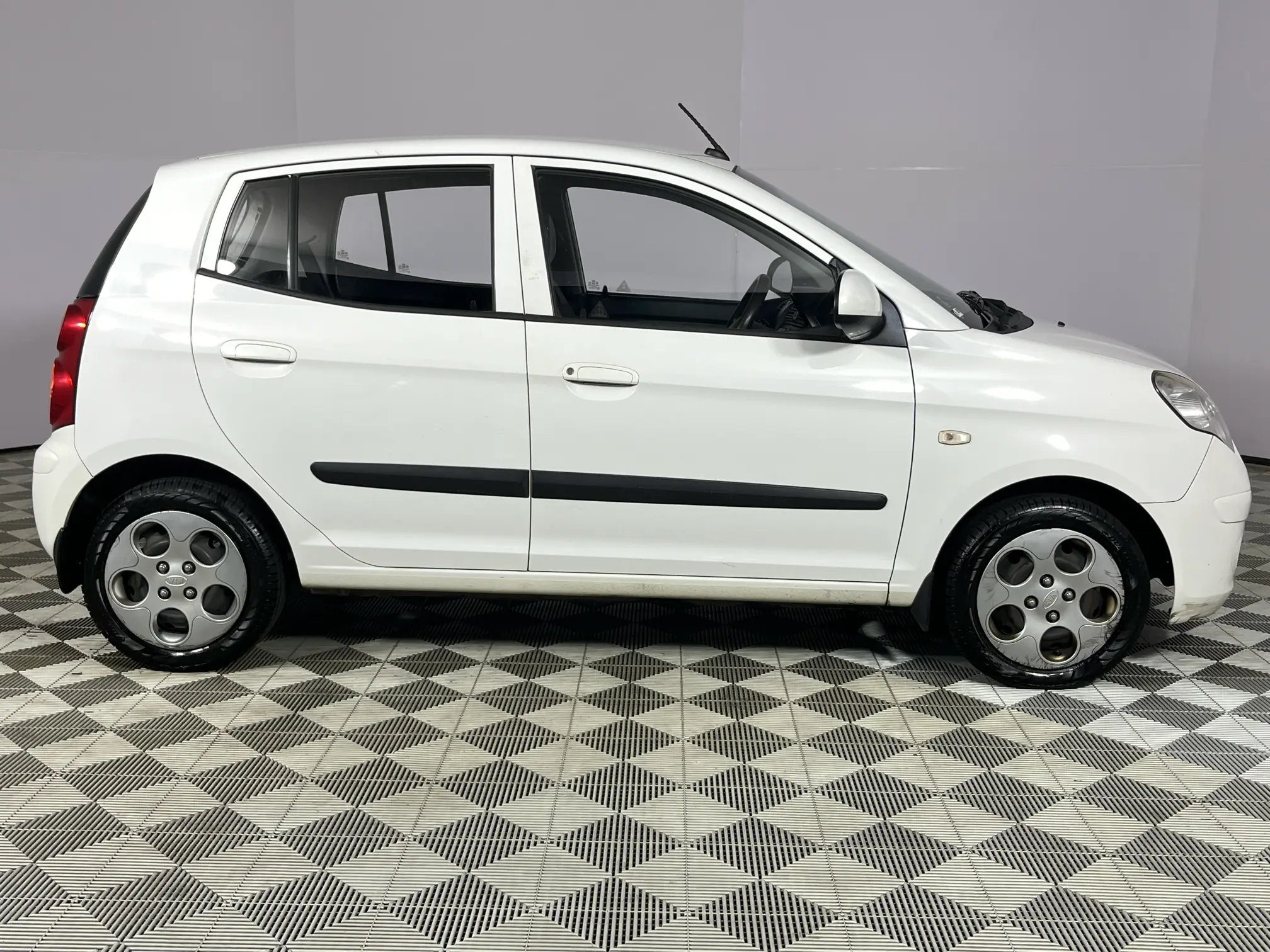 Used 2011 KIA Picanto 1.1 Striker for sale | WeBuyCars