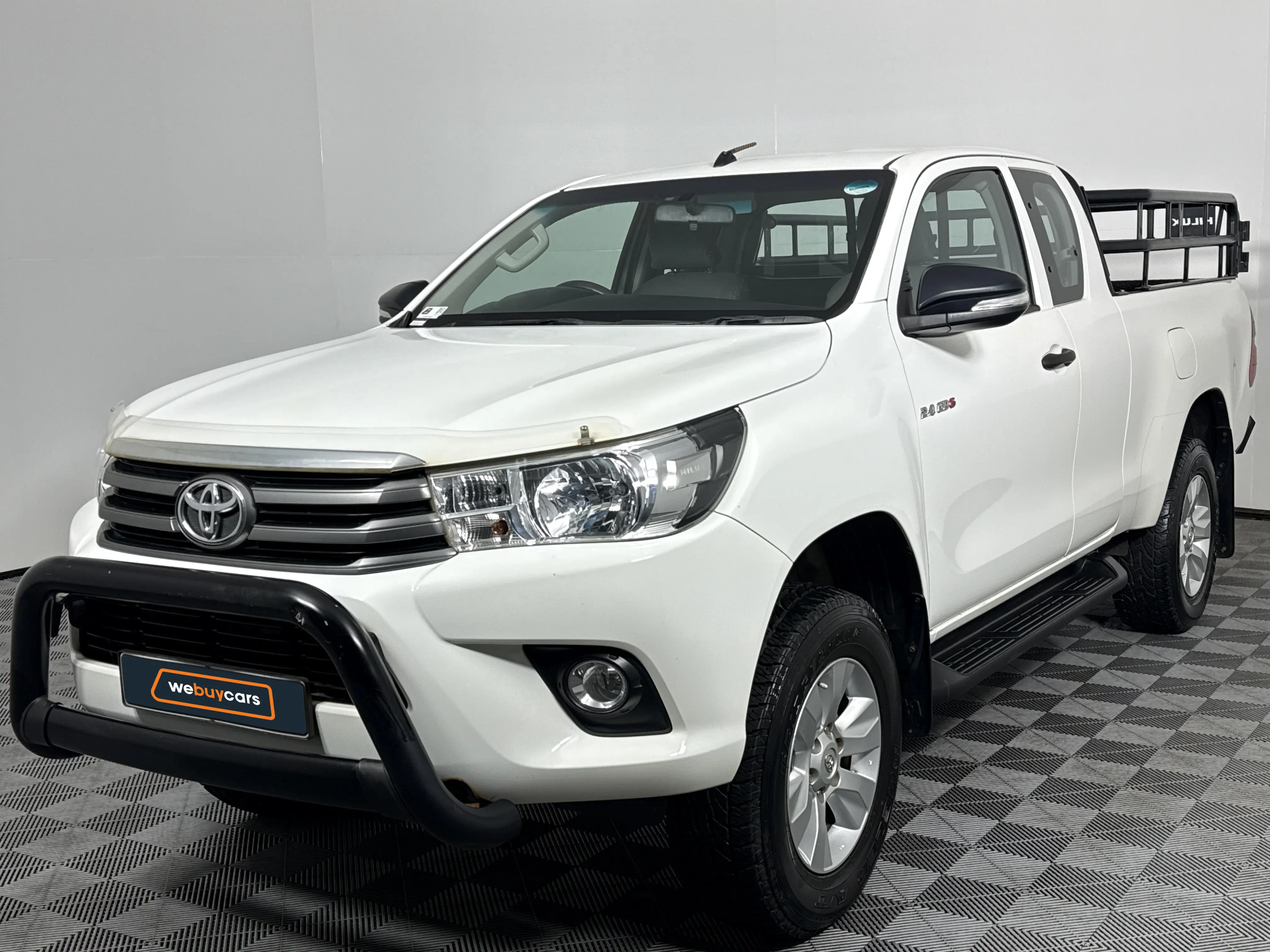 2017 Toyota Hilux 2.4 Gd-6 RB SRX Pick Up E/cab