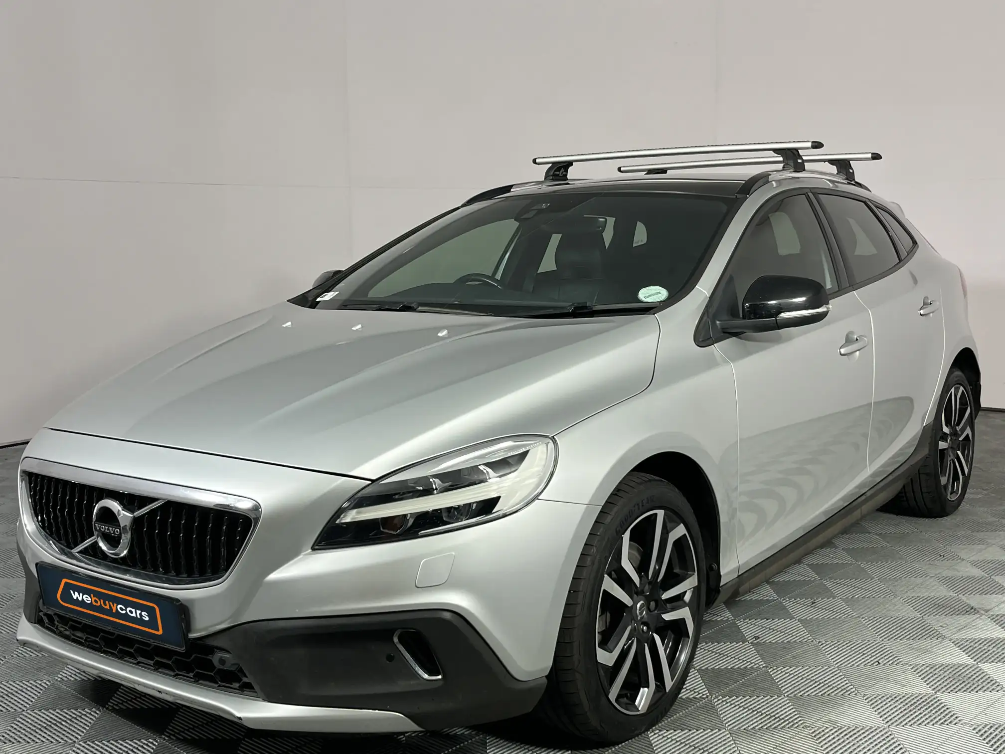 2017 Volvo V40