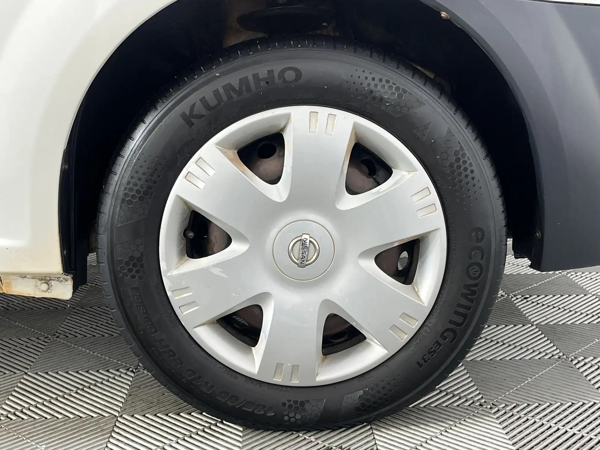 Nissan NP200