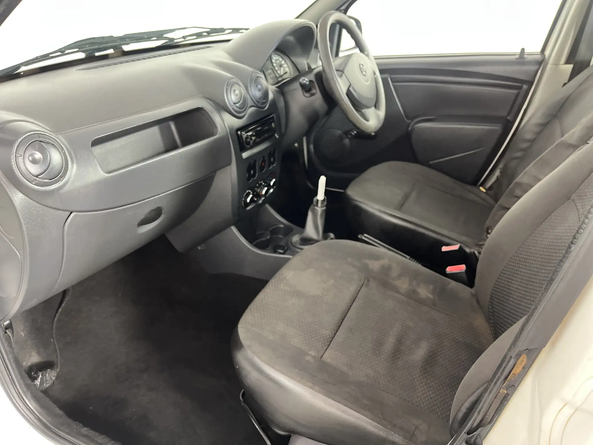 Nissan NP200