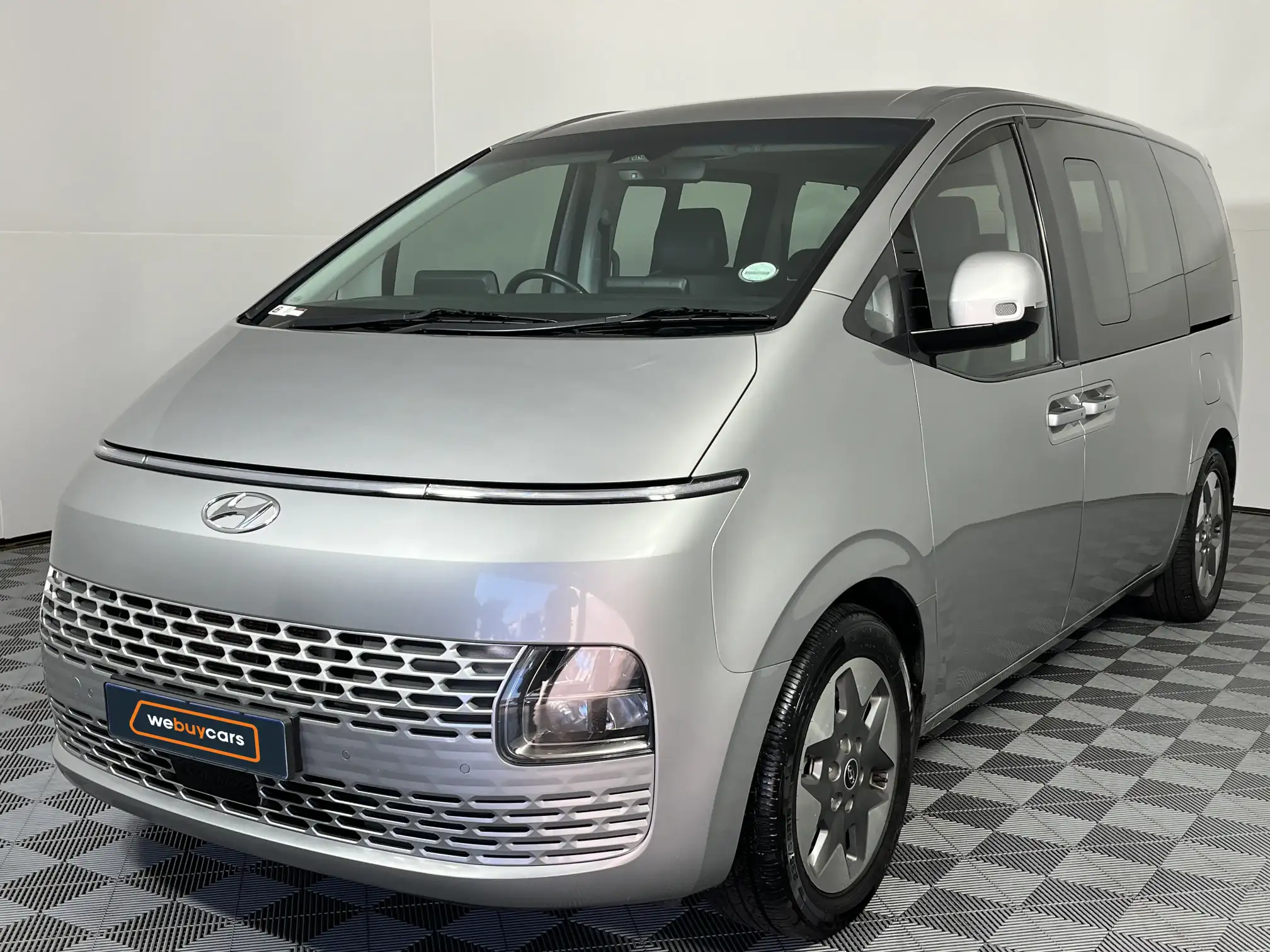 2022 Hyundai Staria