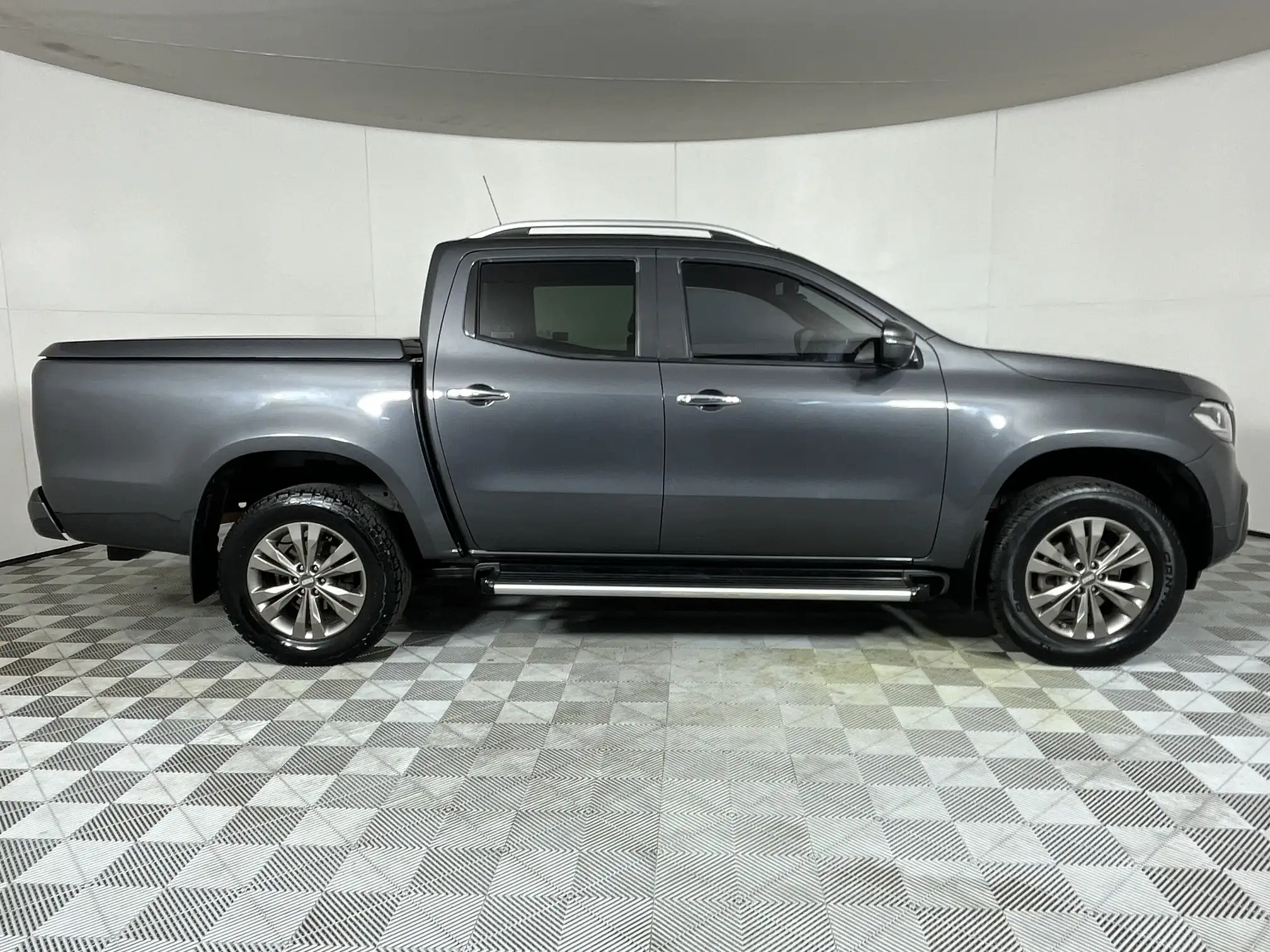 Mercedes-Benz X-Class