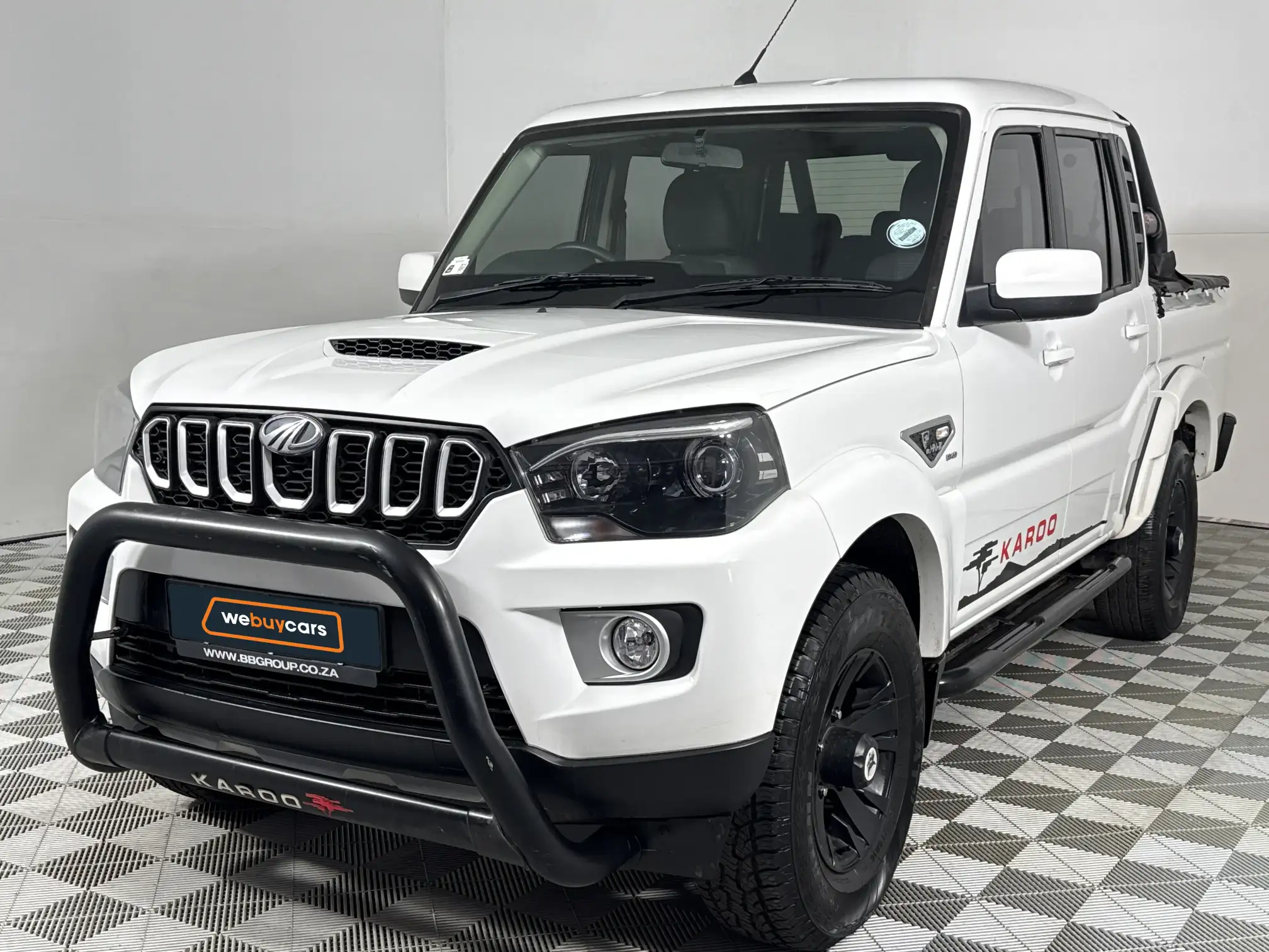 2023 Mahindra PIK UP