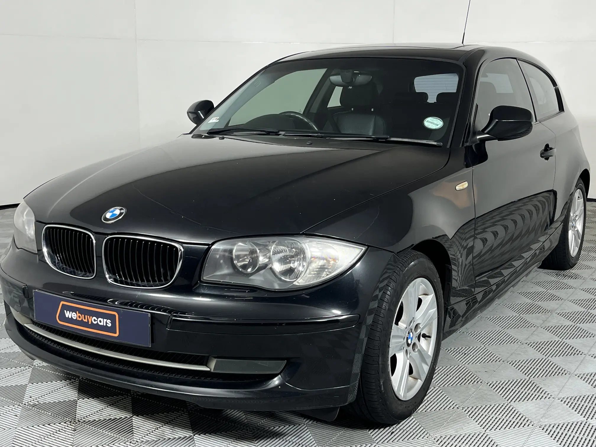 2011 BMW 1 Series 116i 3-Door (E81)