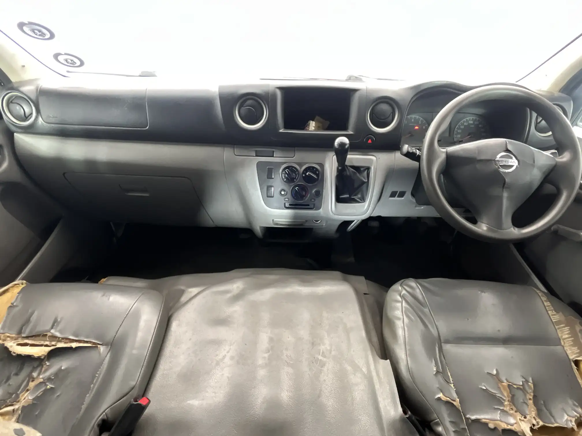 Nissan Nv350