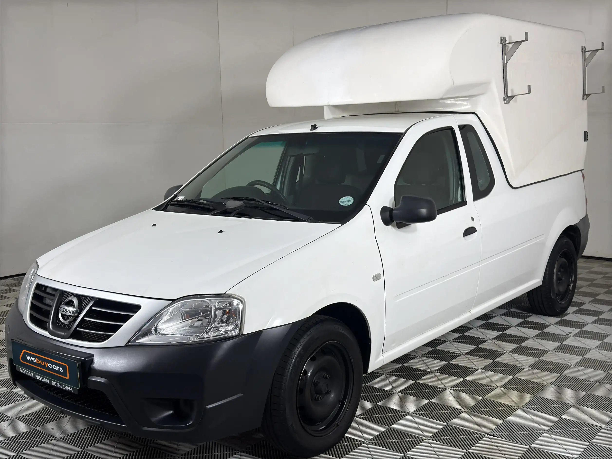 2021 Nissan NP200