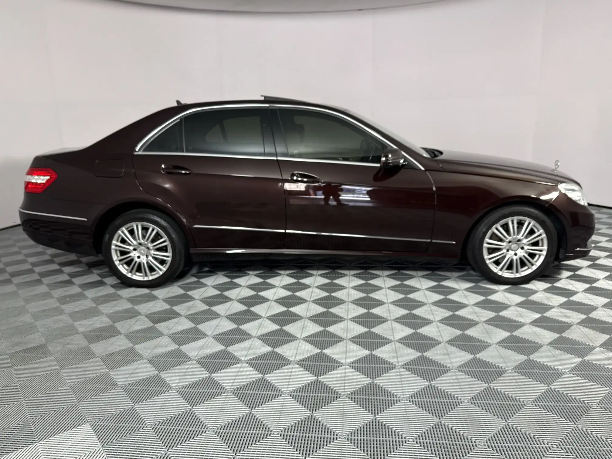 Mercedes-Benz E Class Sedan