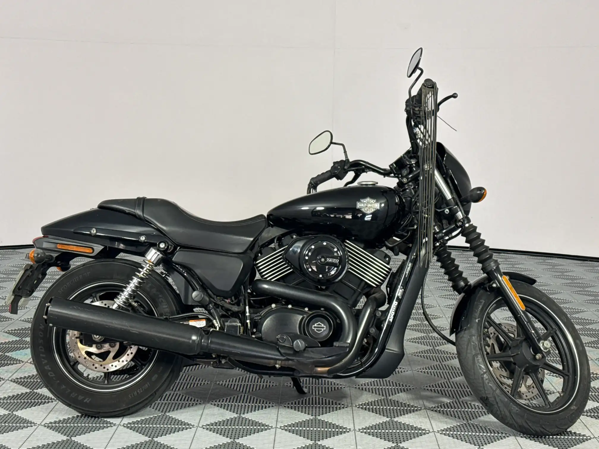 Harley Davidson Street