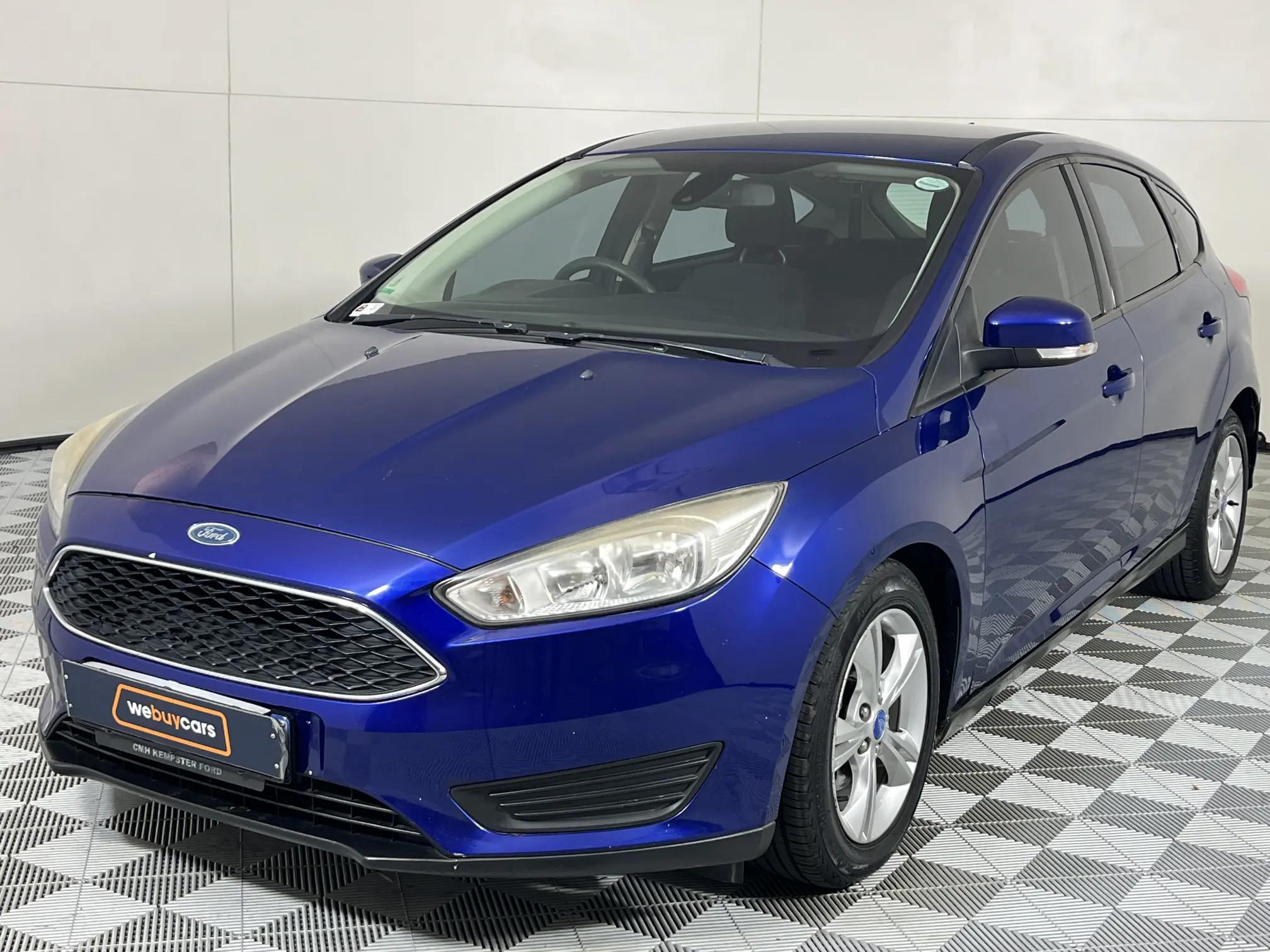 Ford Focus 1.0 EcoBoost Ambiente Sedan