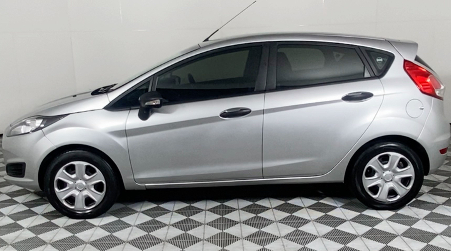 Ford Fiesta 1.4i (71 kW) Ambiente Hatch Back for sale - R 137 900 ...