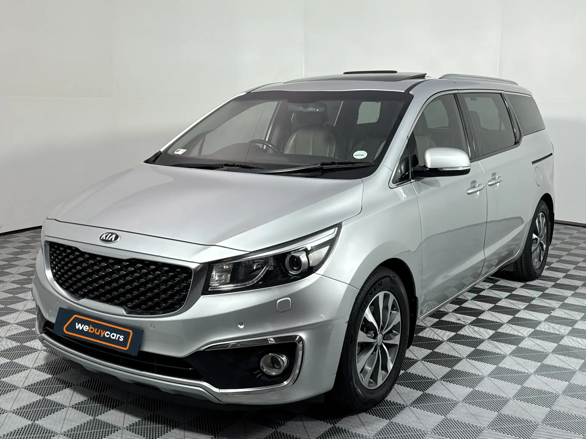 2016 KIA Sedona