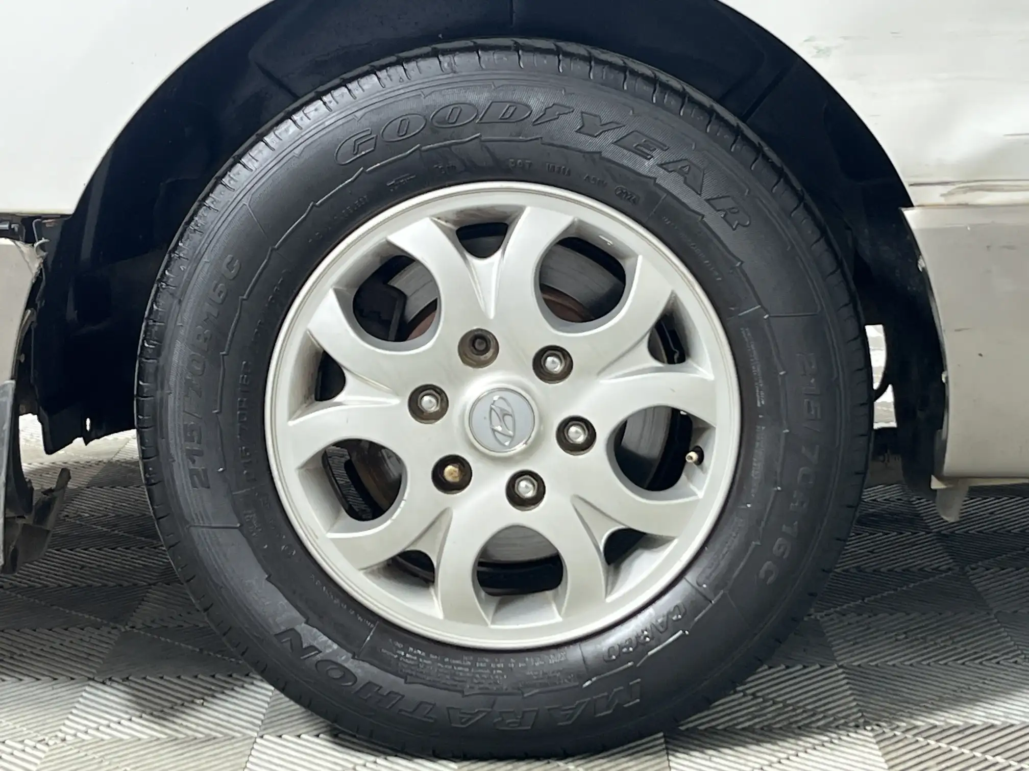 Hyundai H-1