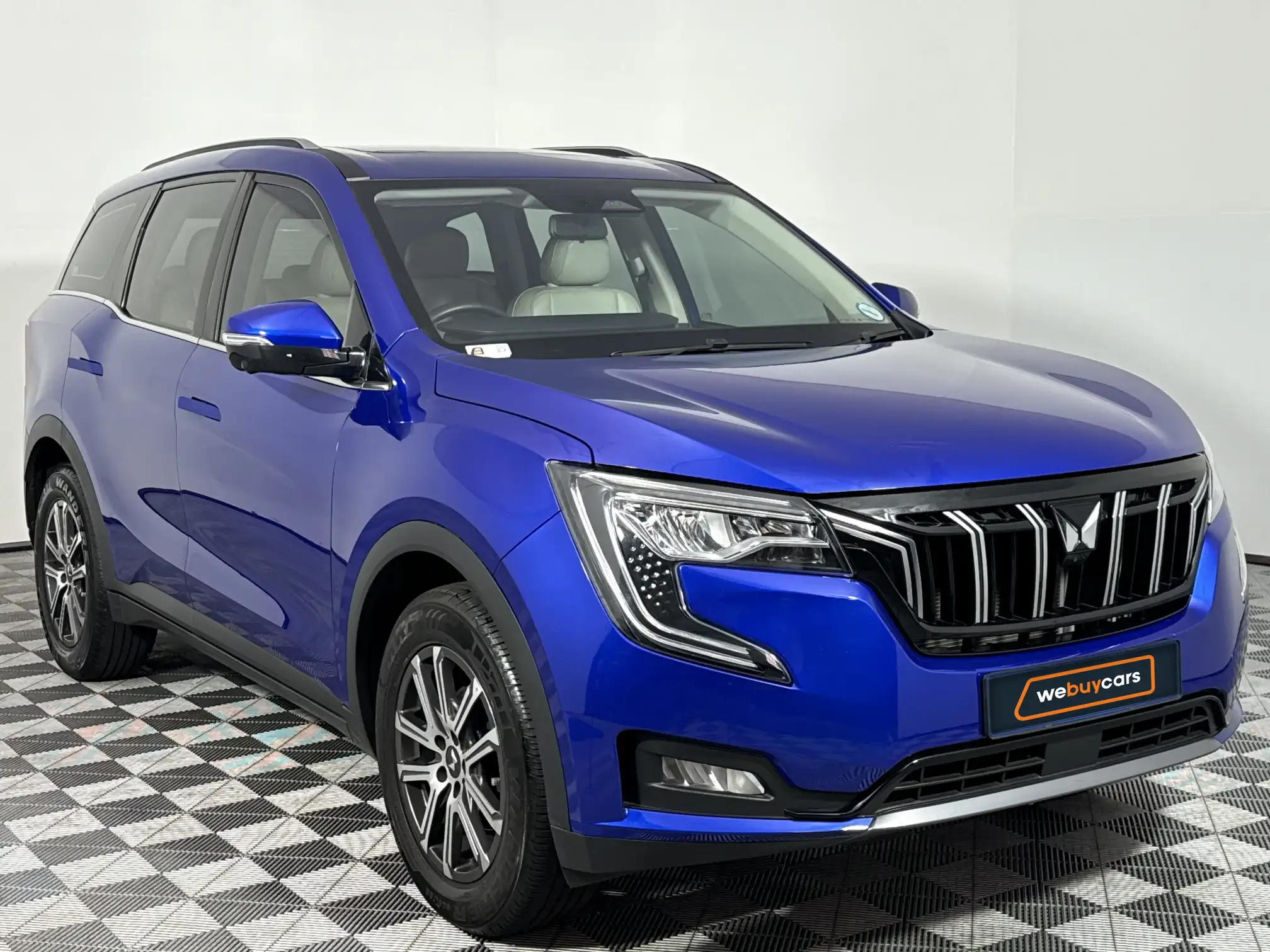 Mahindra XUV 700