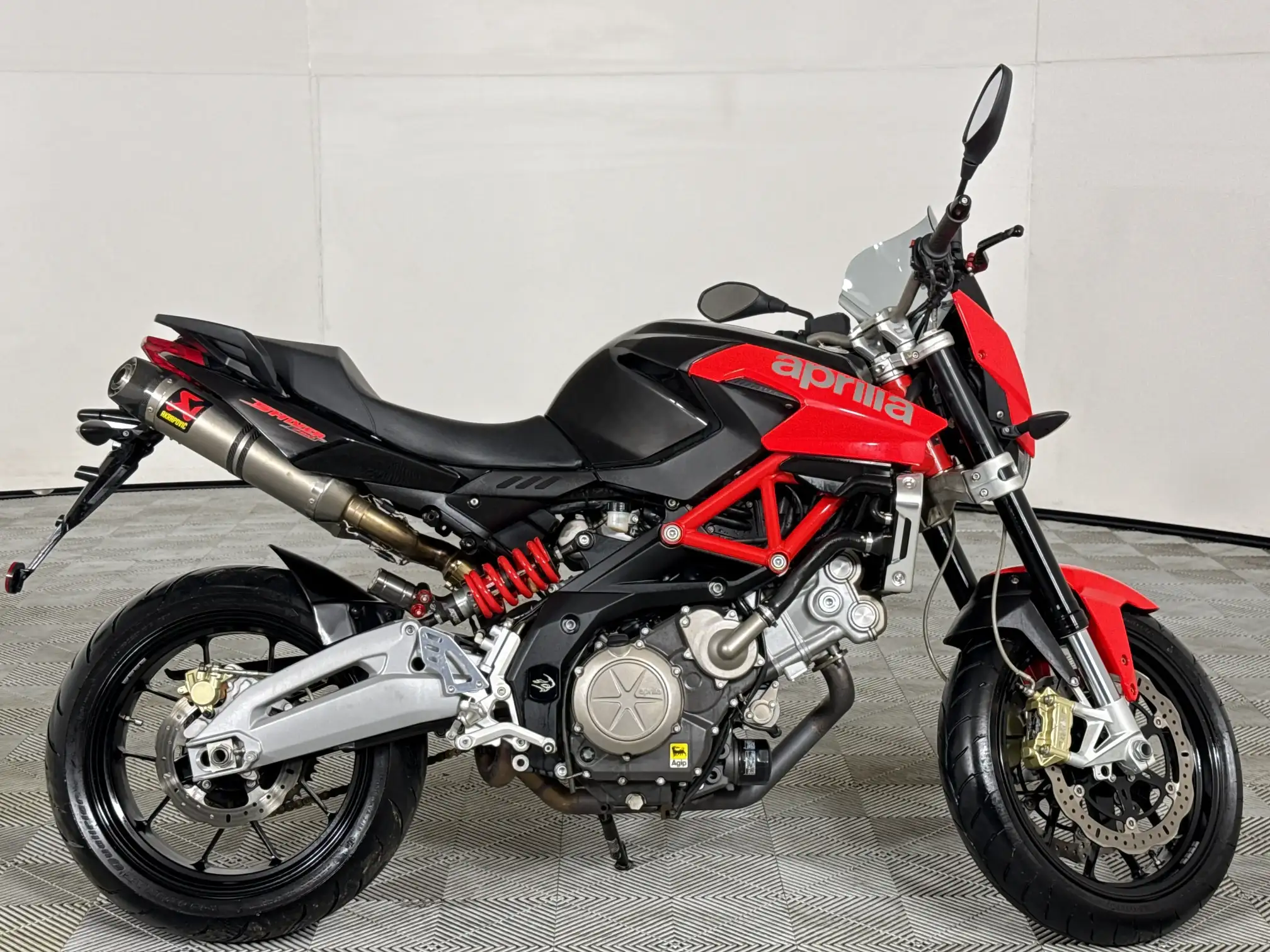 2011 Aprilia Shiver