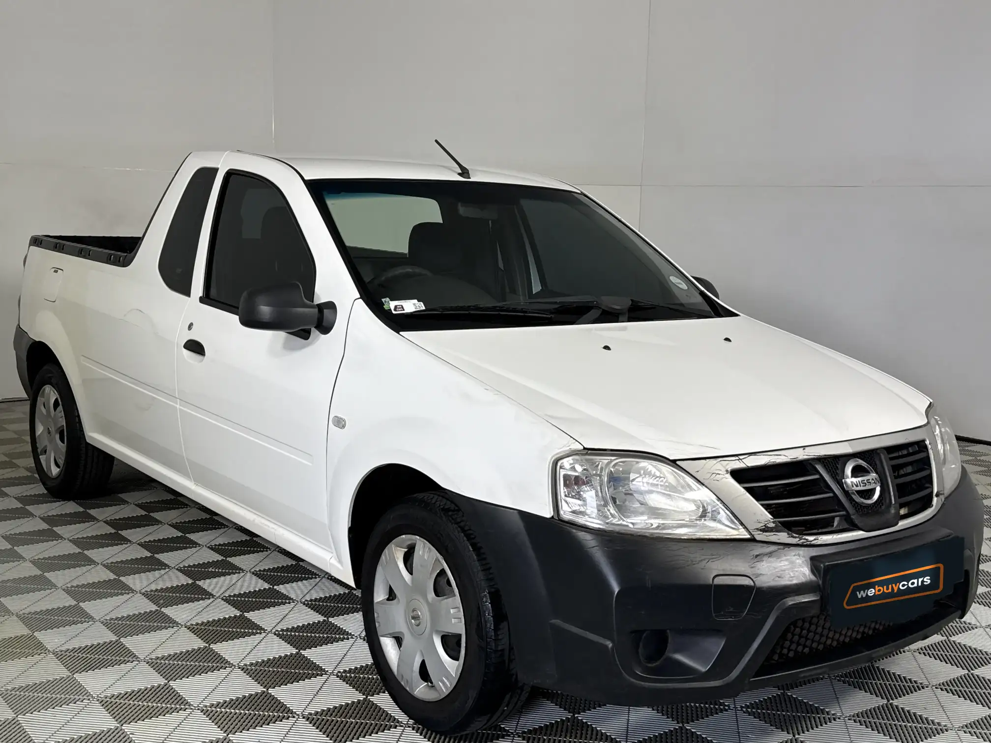 Nissan NP200