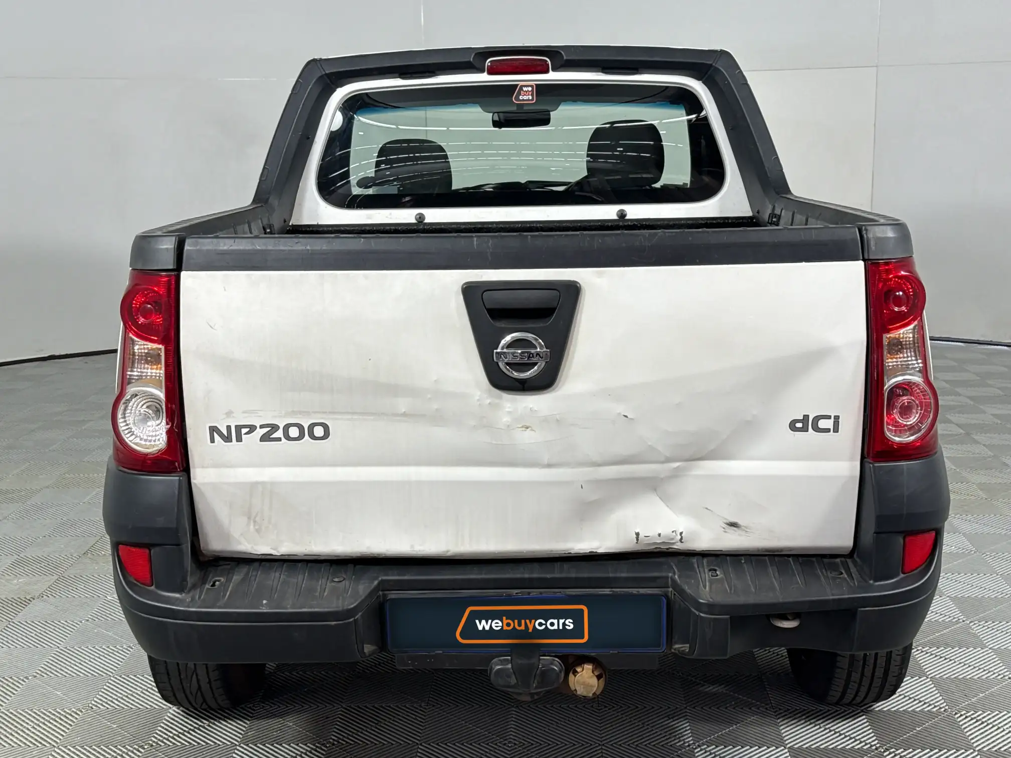 Nissan NP200