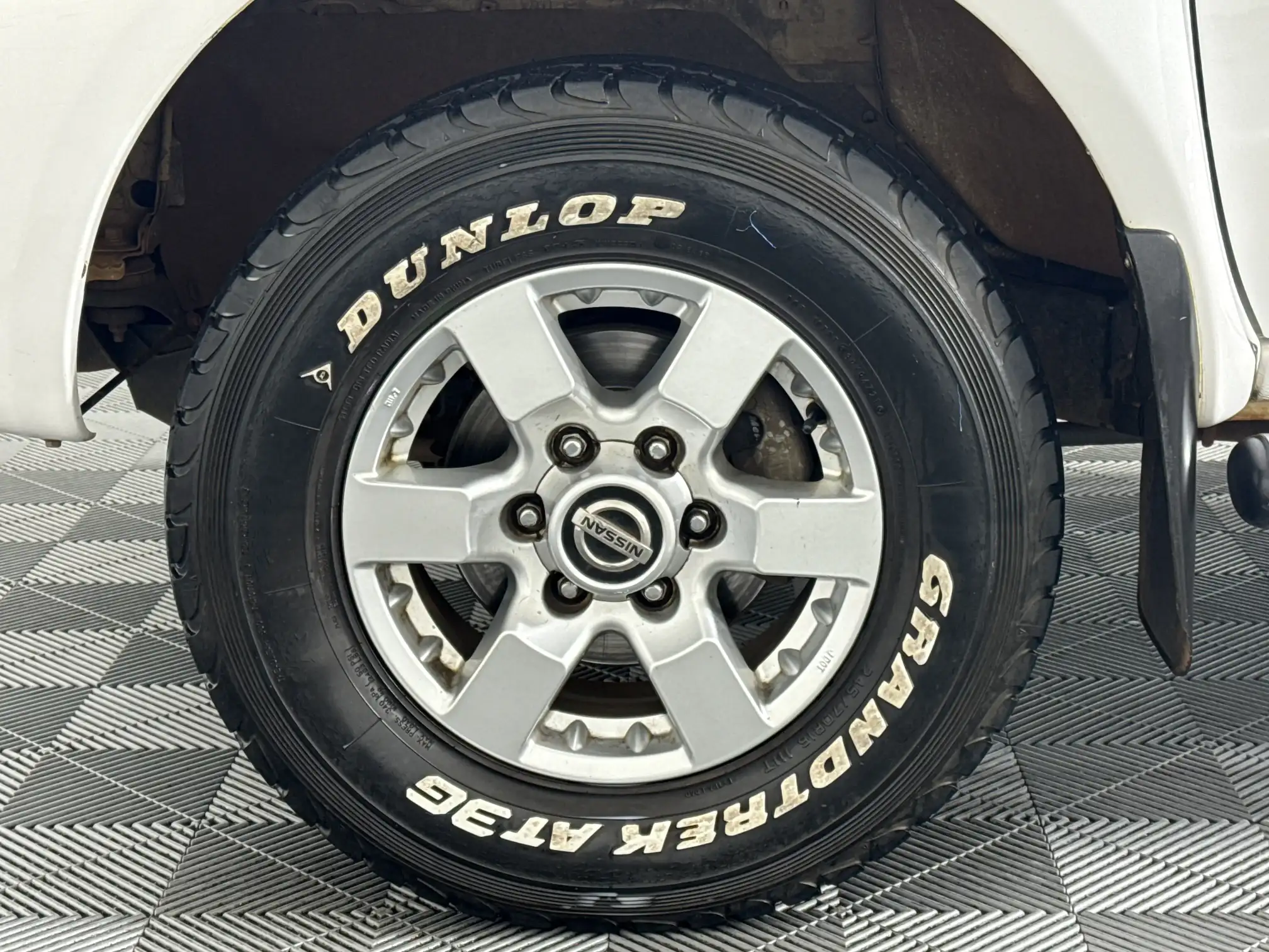Nissan Hardbody