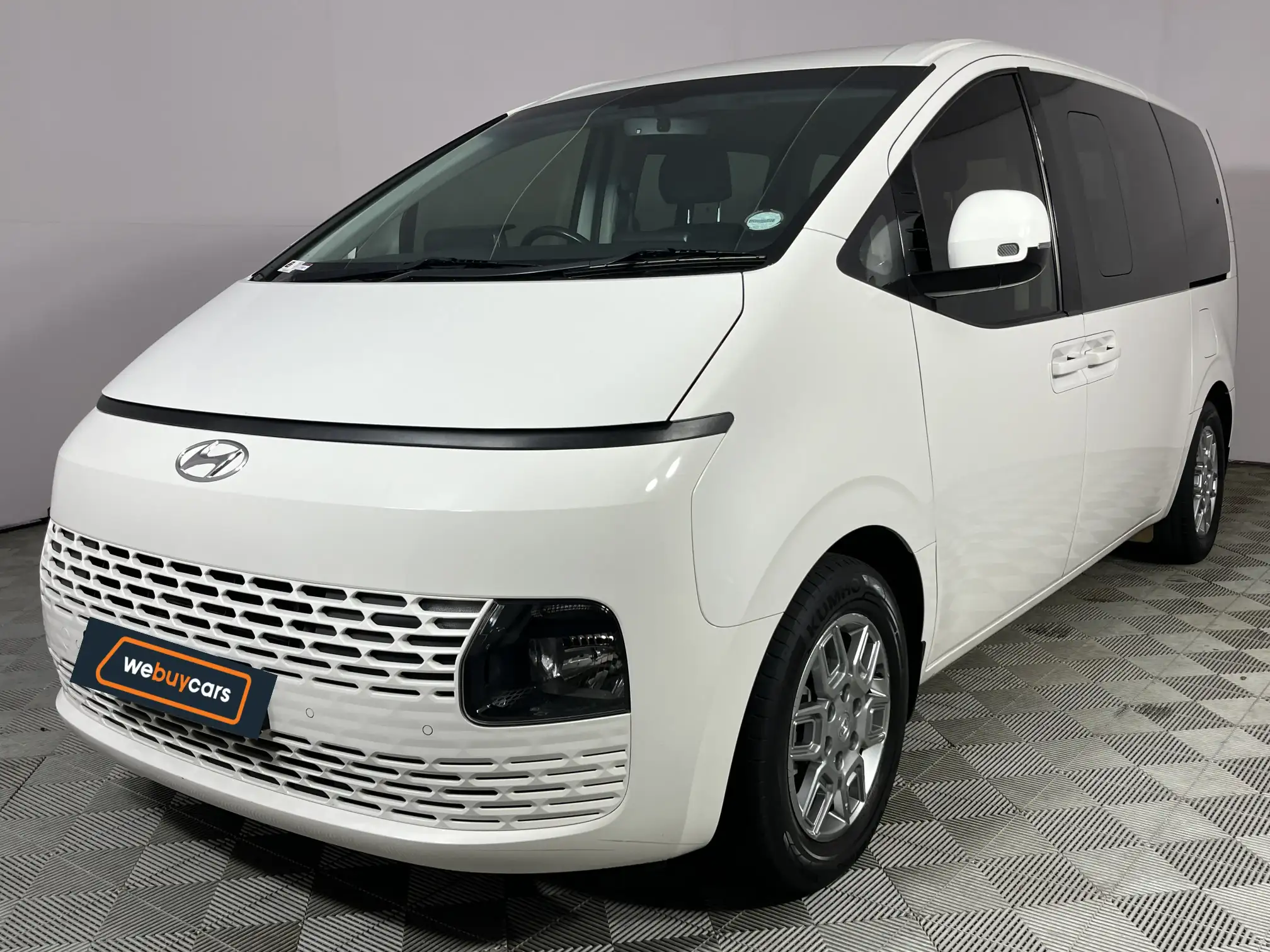Hyundai Staria