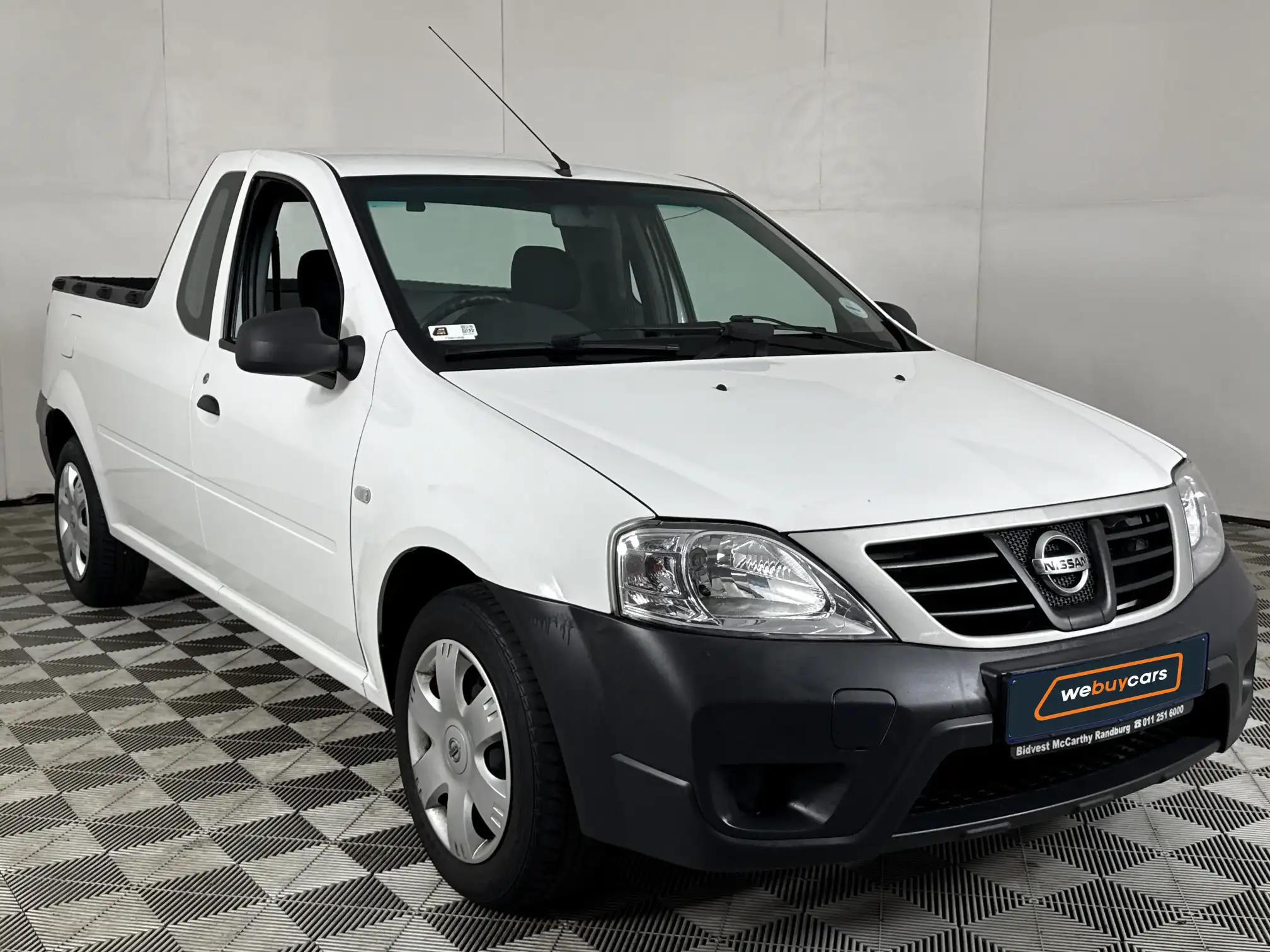 Nissan NP200