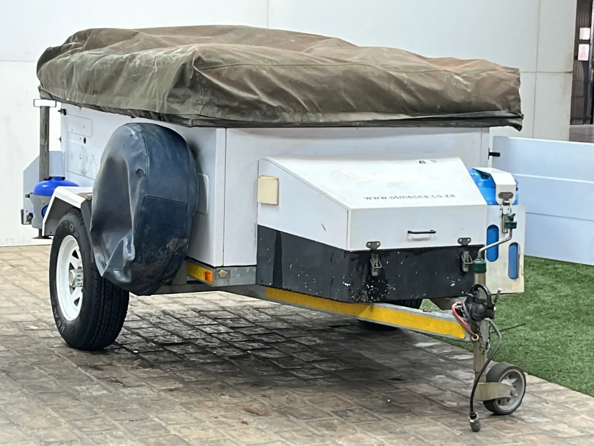 Trailer Mecca Bushy