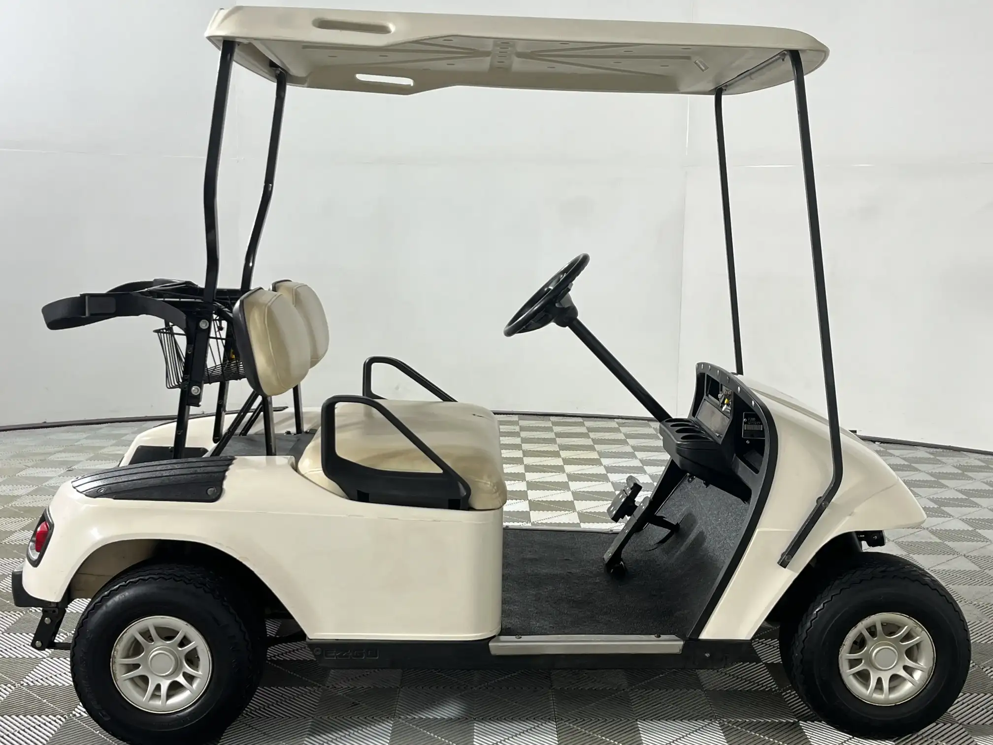 EZ-GO Golf Cart