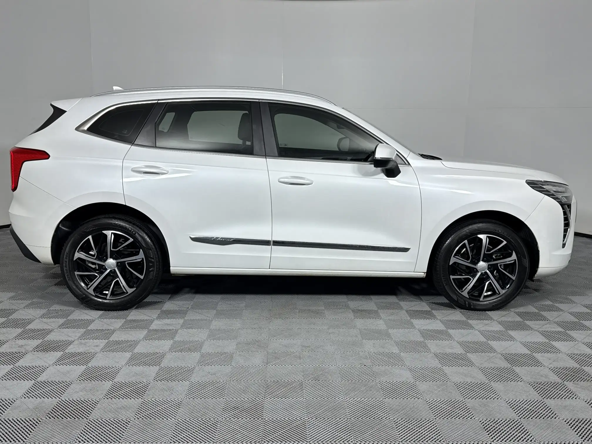 Haval Jolion