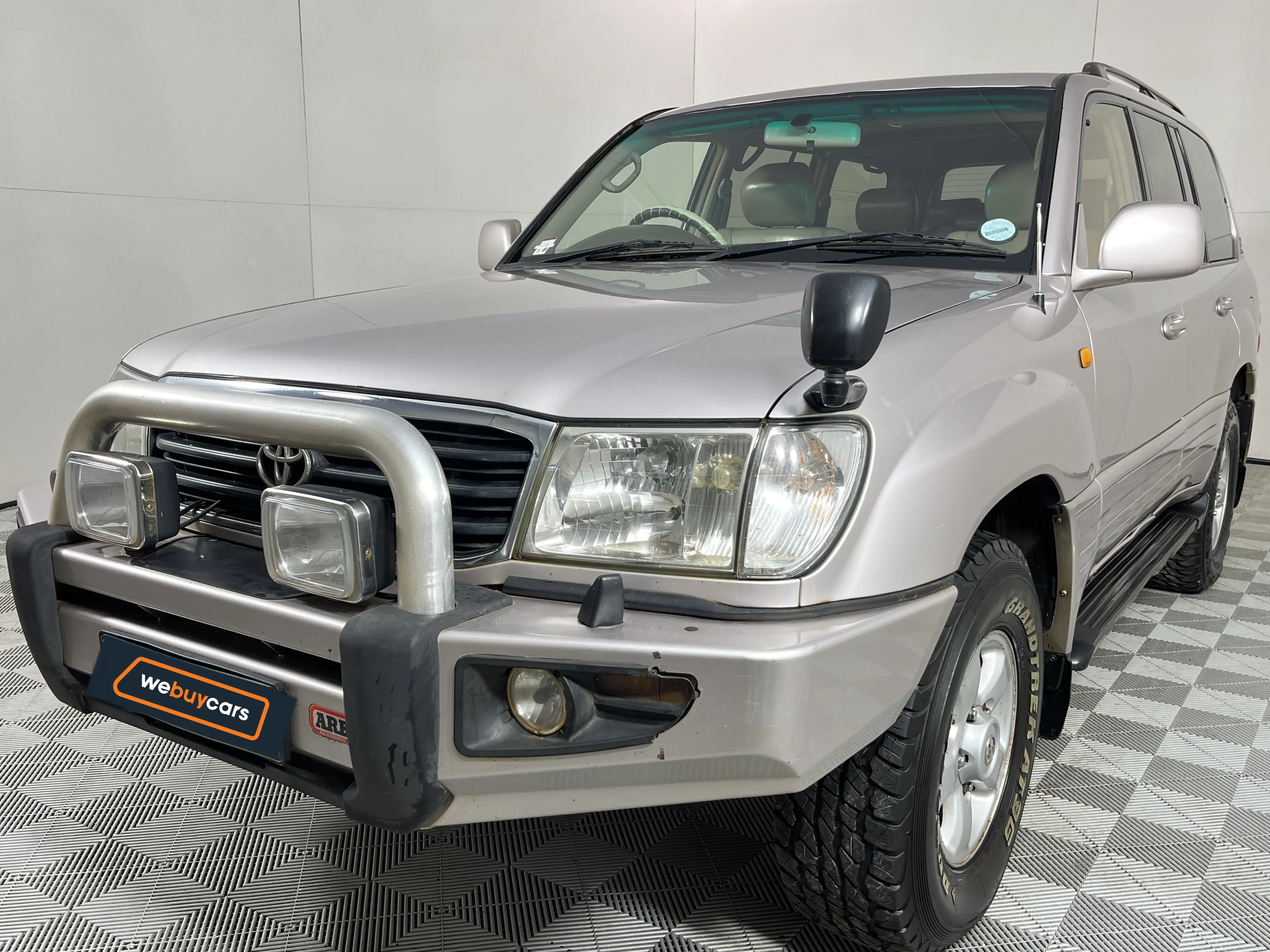 2001 Toyota Land Cruiser 100 VX V8 (ahc)