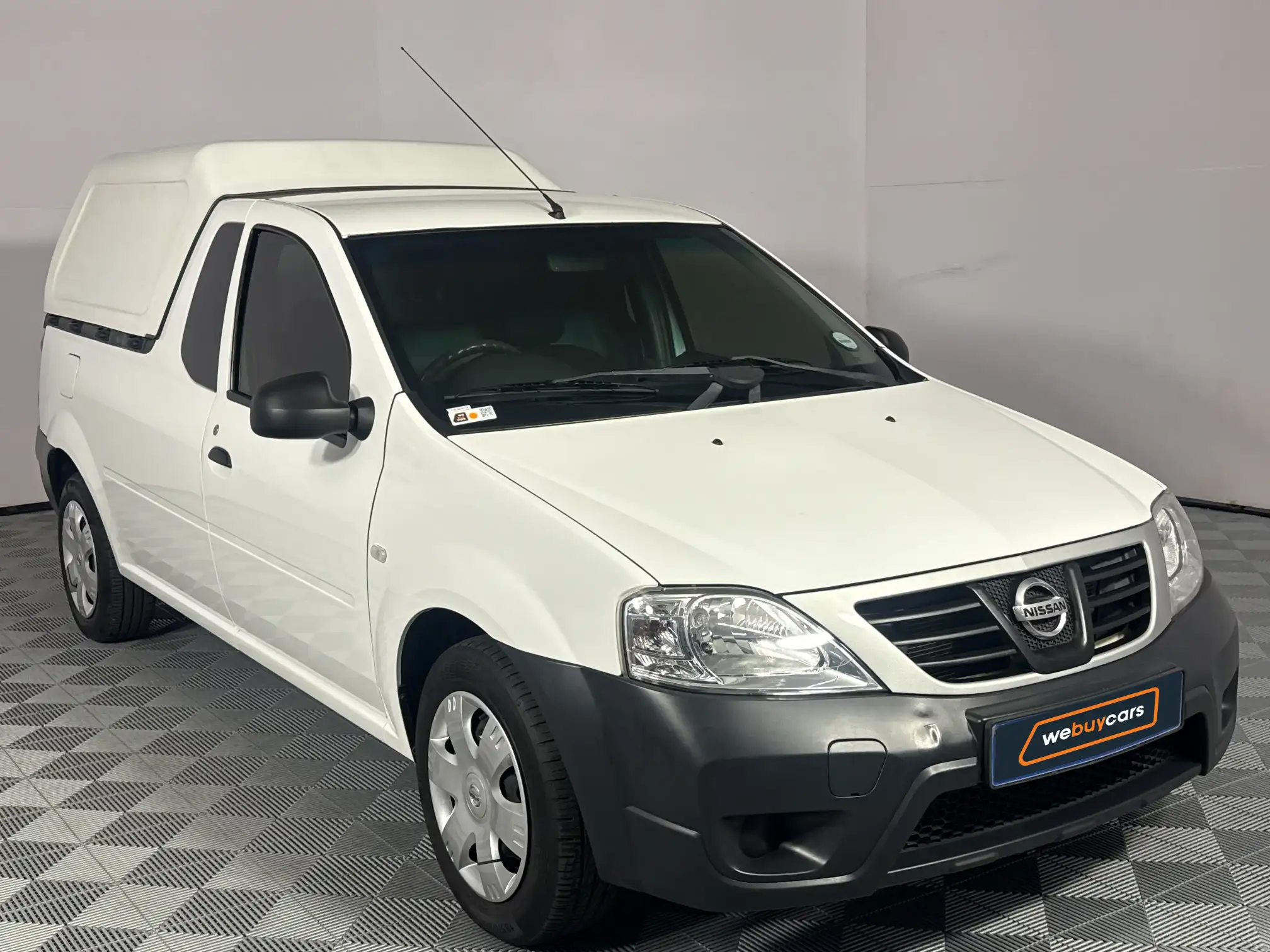 Nissan NP200