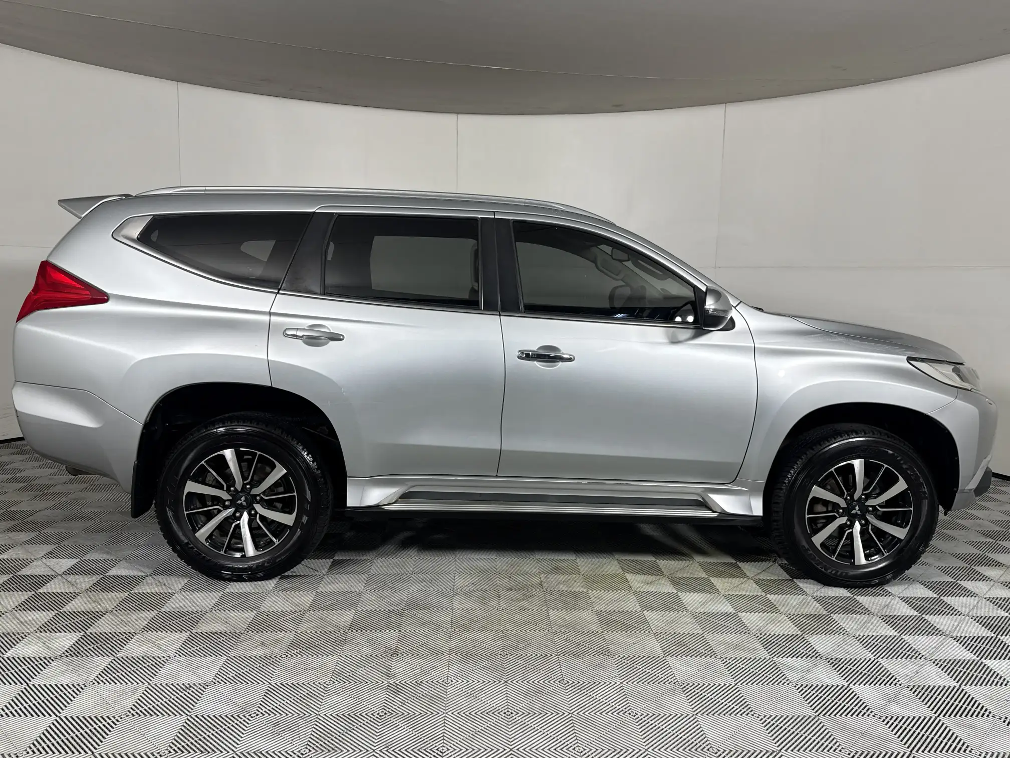 Mitsubishi Pajero Sport