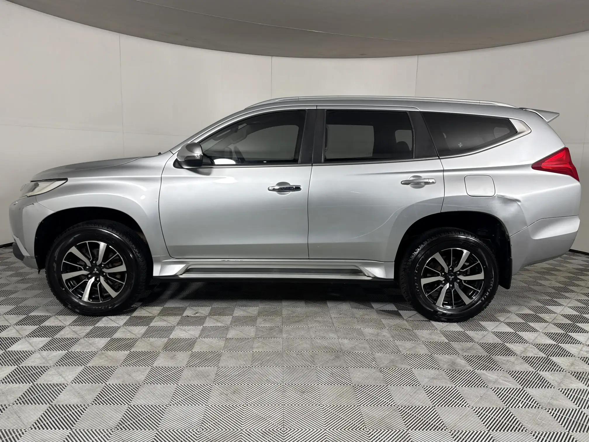 Mitsubishi Pajero Sport