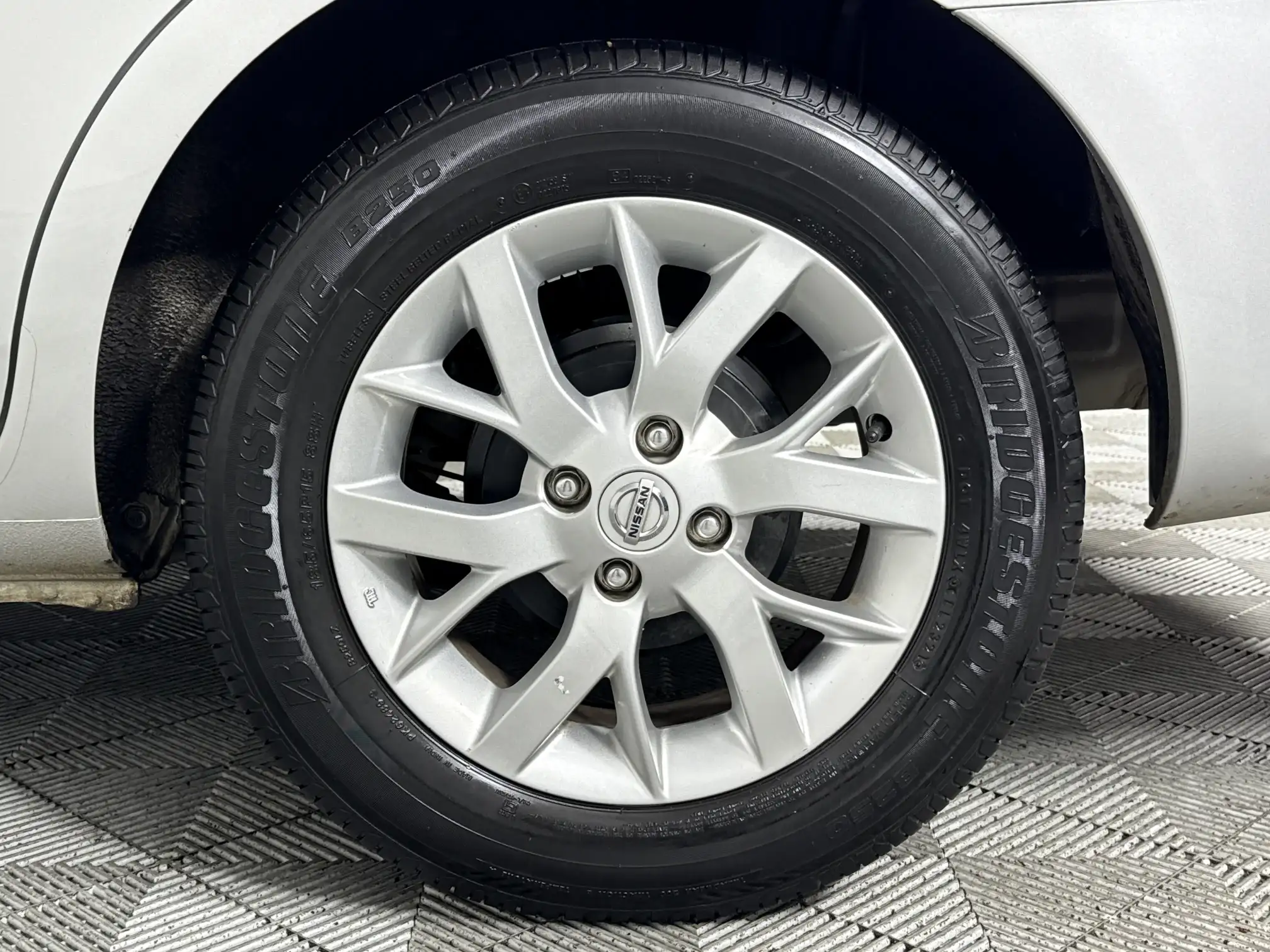 Nissan Almera