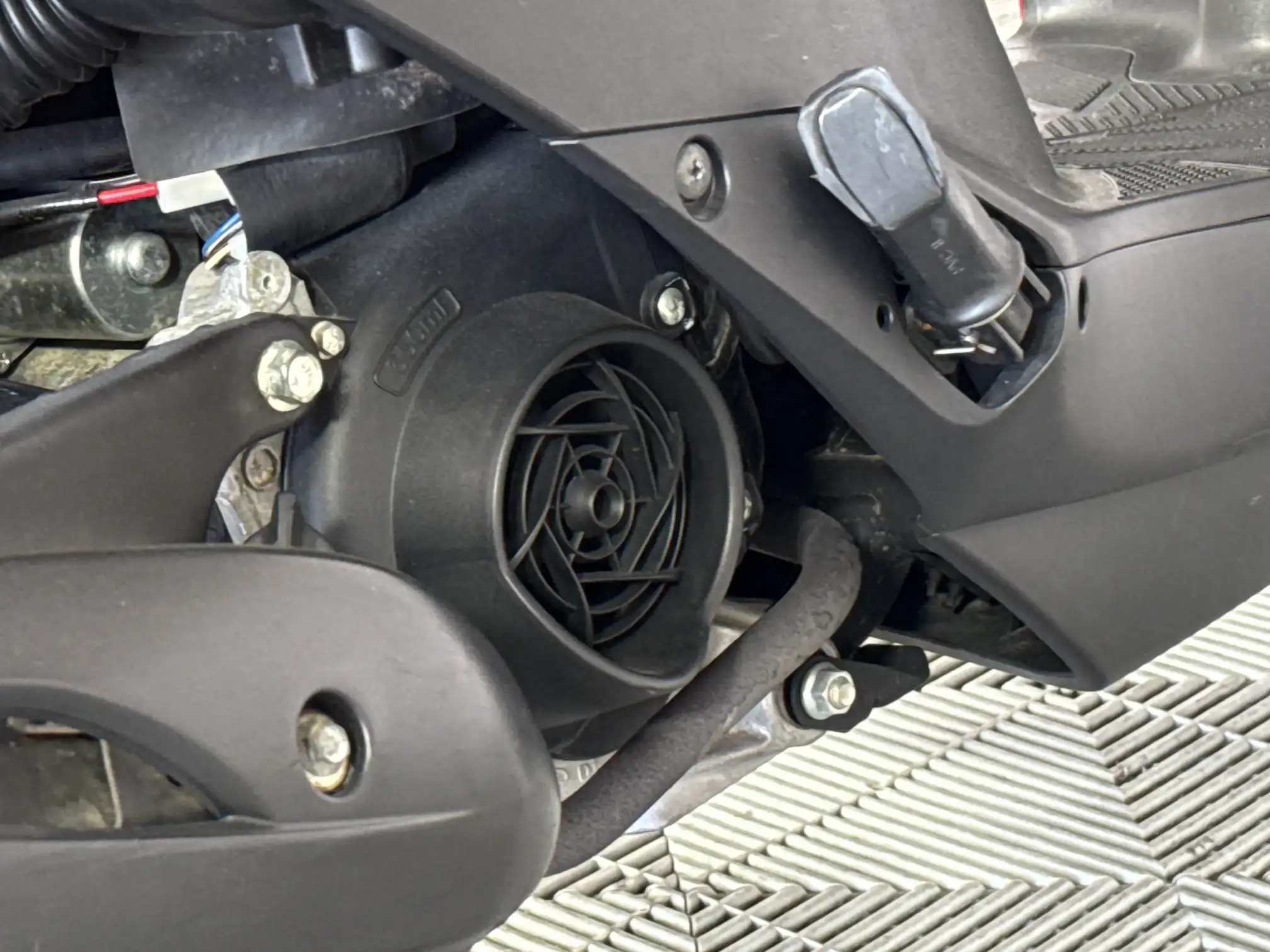 Suzuki UR