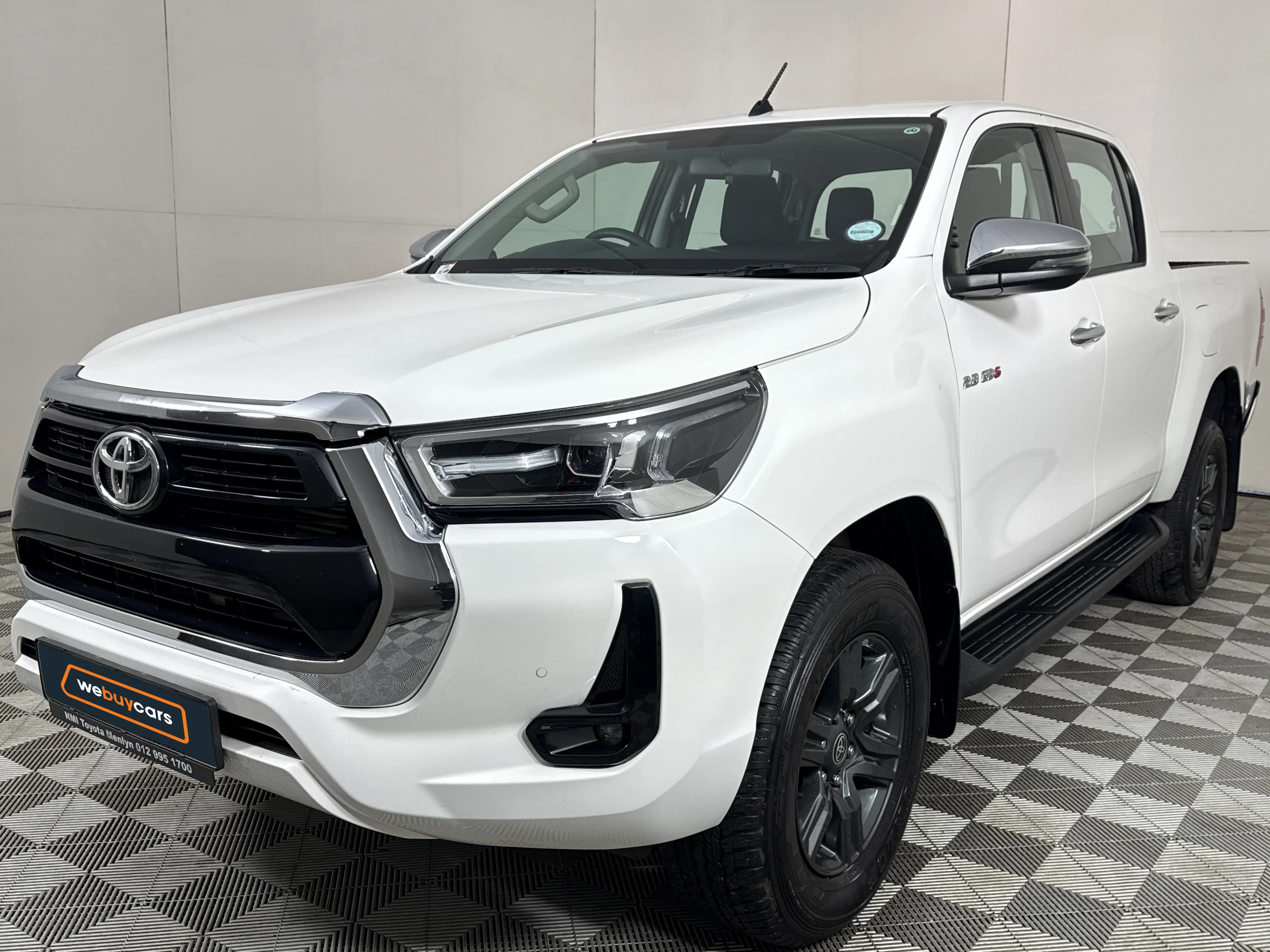 2025 Toyota Hilux 2.8 Gd-6 RB Raider Auto Pick Up Double Cab (mhev)