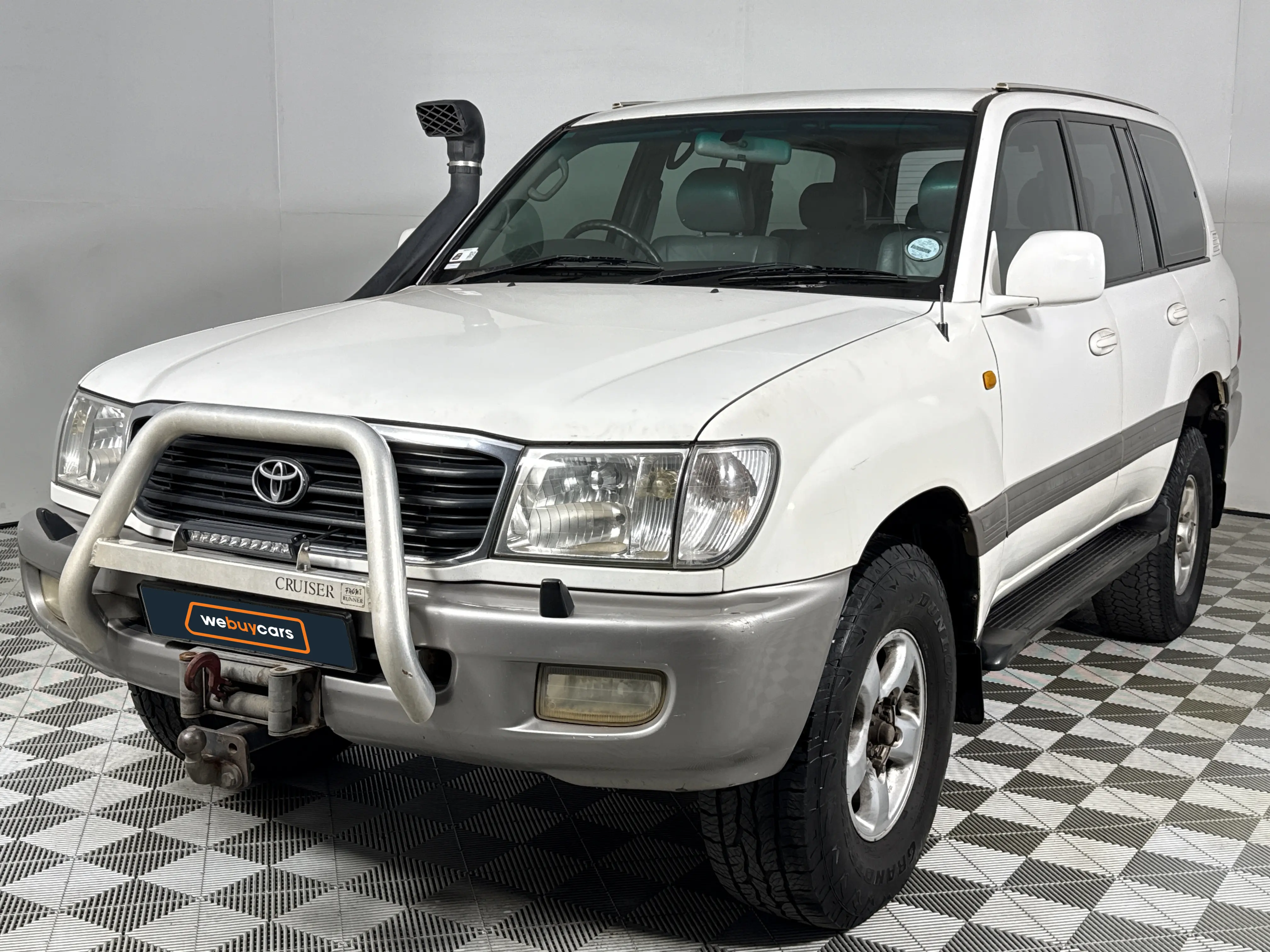 2001 Toyota Land Cruiser 100 VX V8 (ahc)