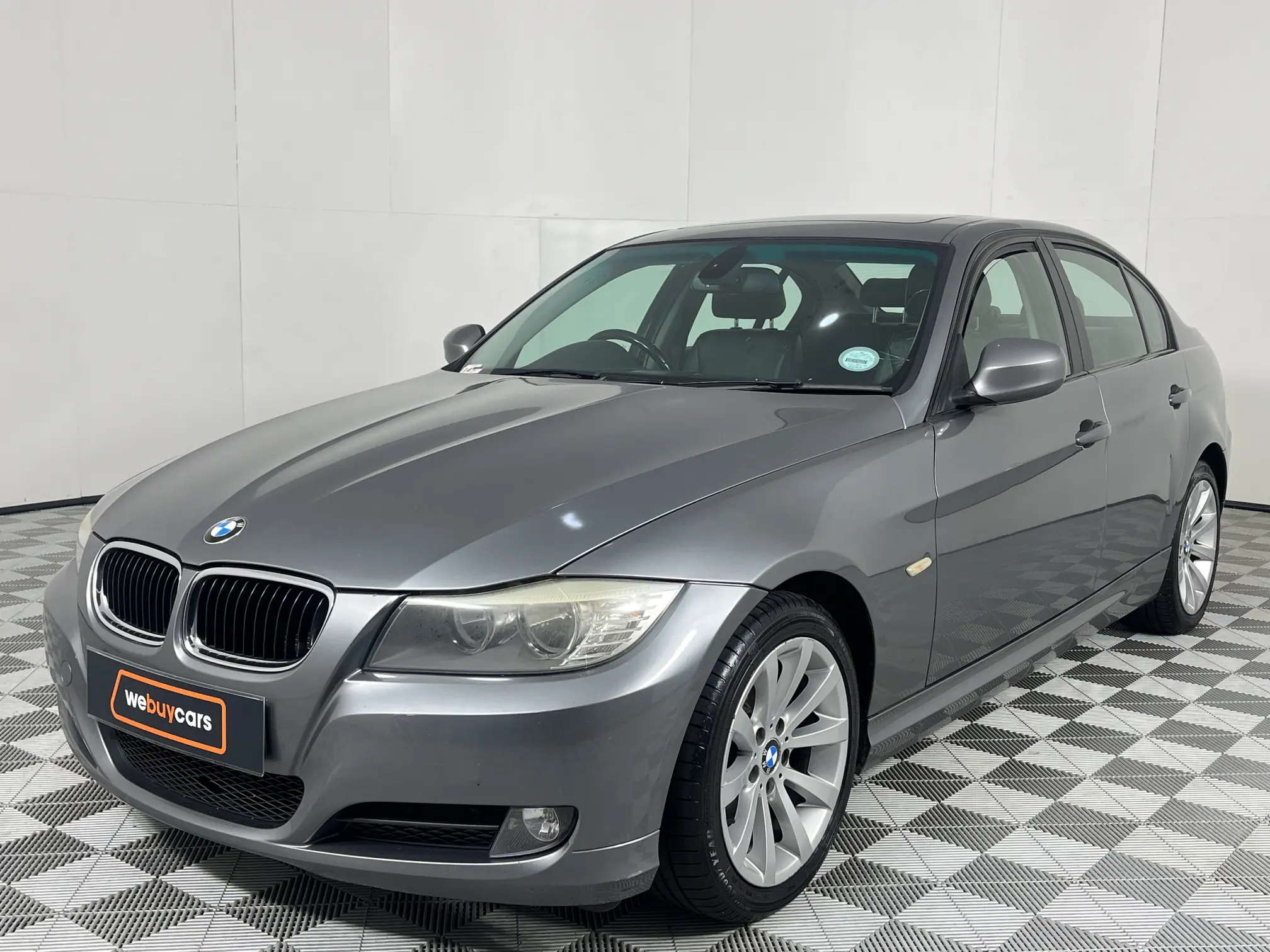 2011 BMW 3 Series 320i (E90)