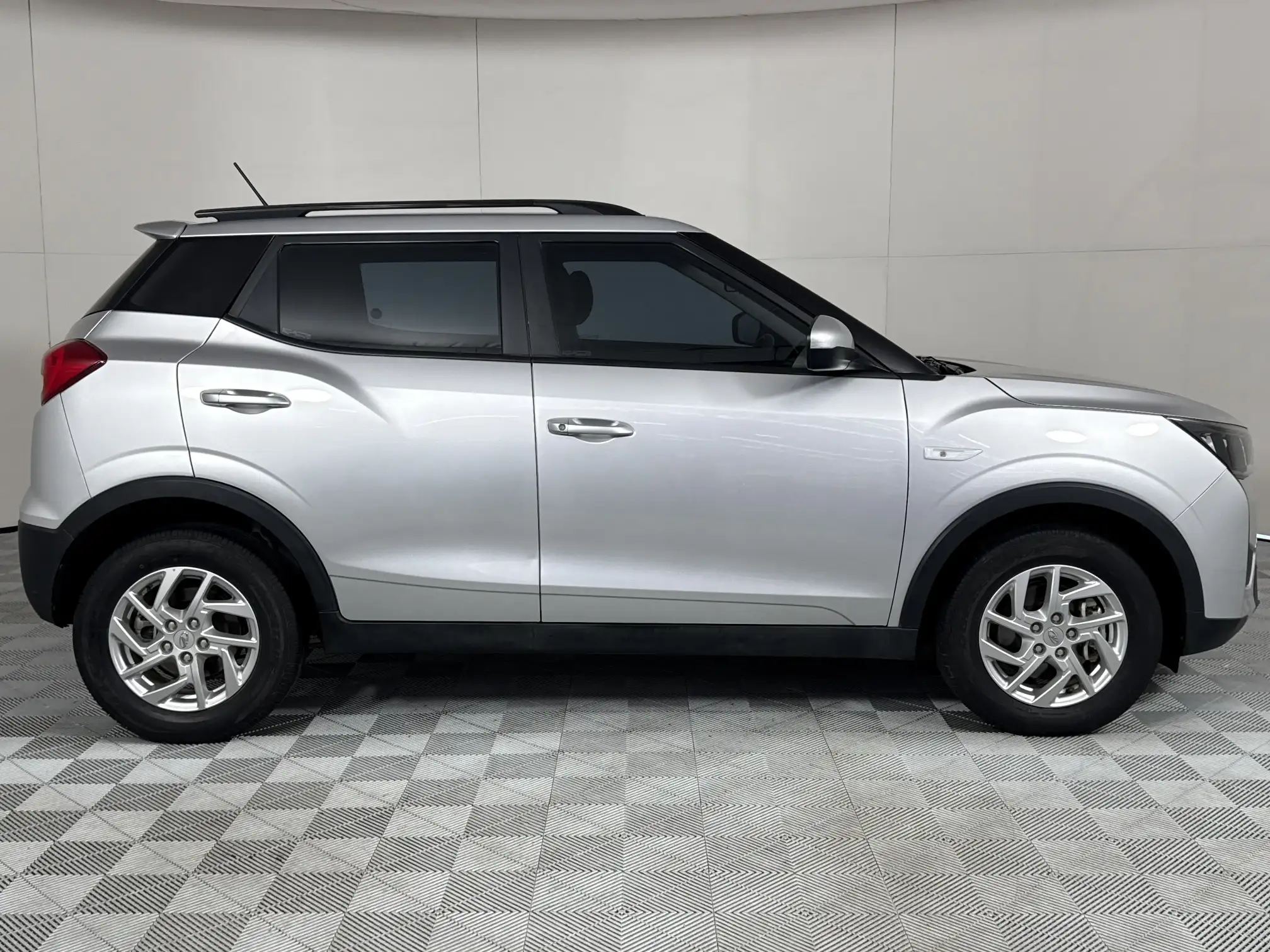 Mahindra Xuv300