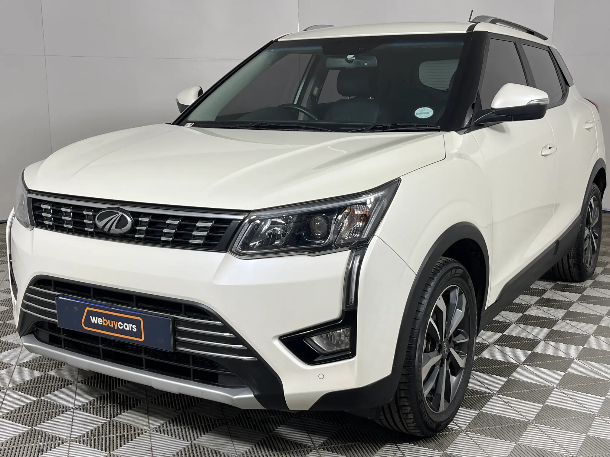 2020 Mahindra Xuv300 1.2T (W8)