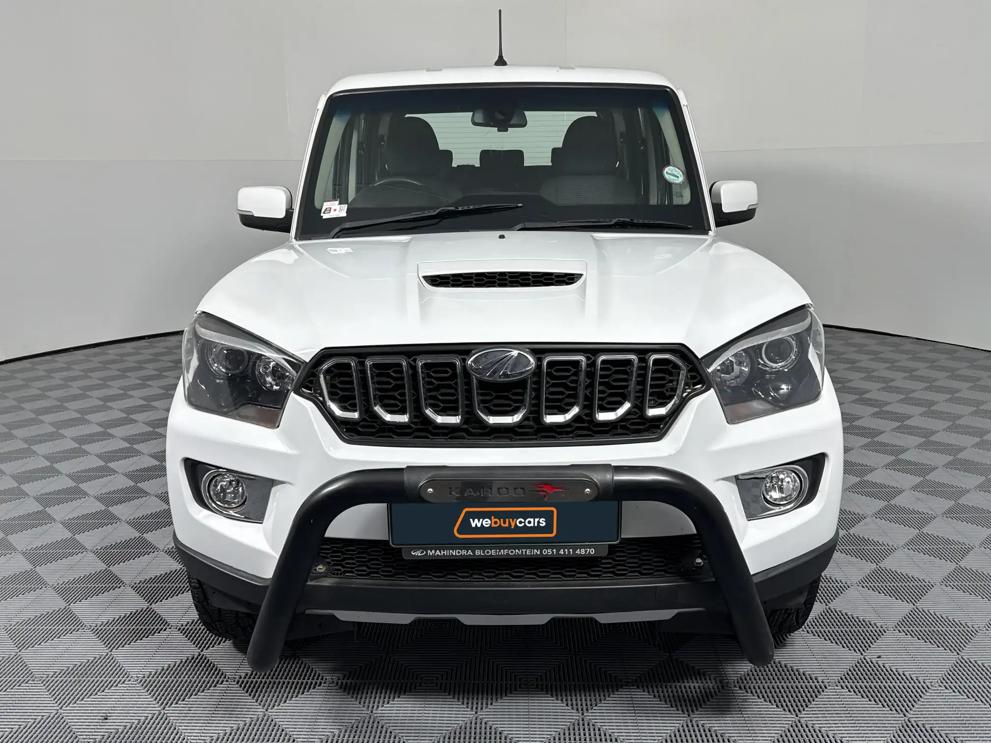 Mahindra PIK UP