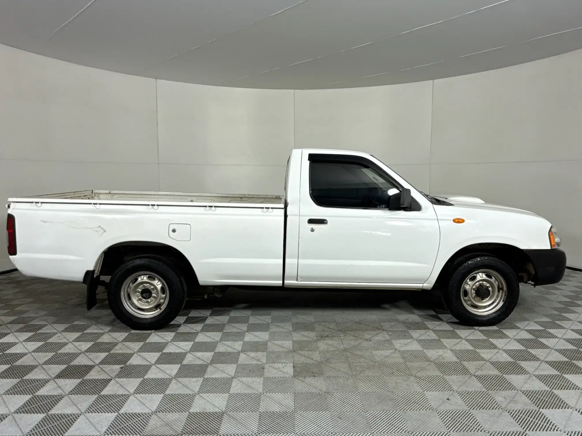 Nissan Hardbody