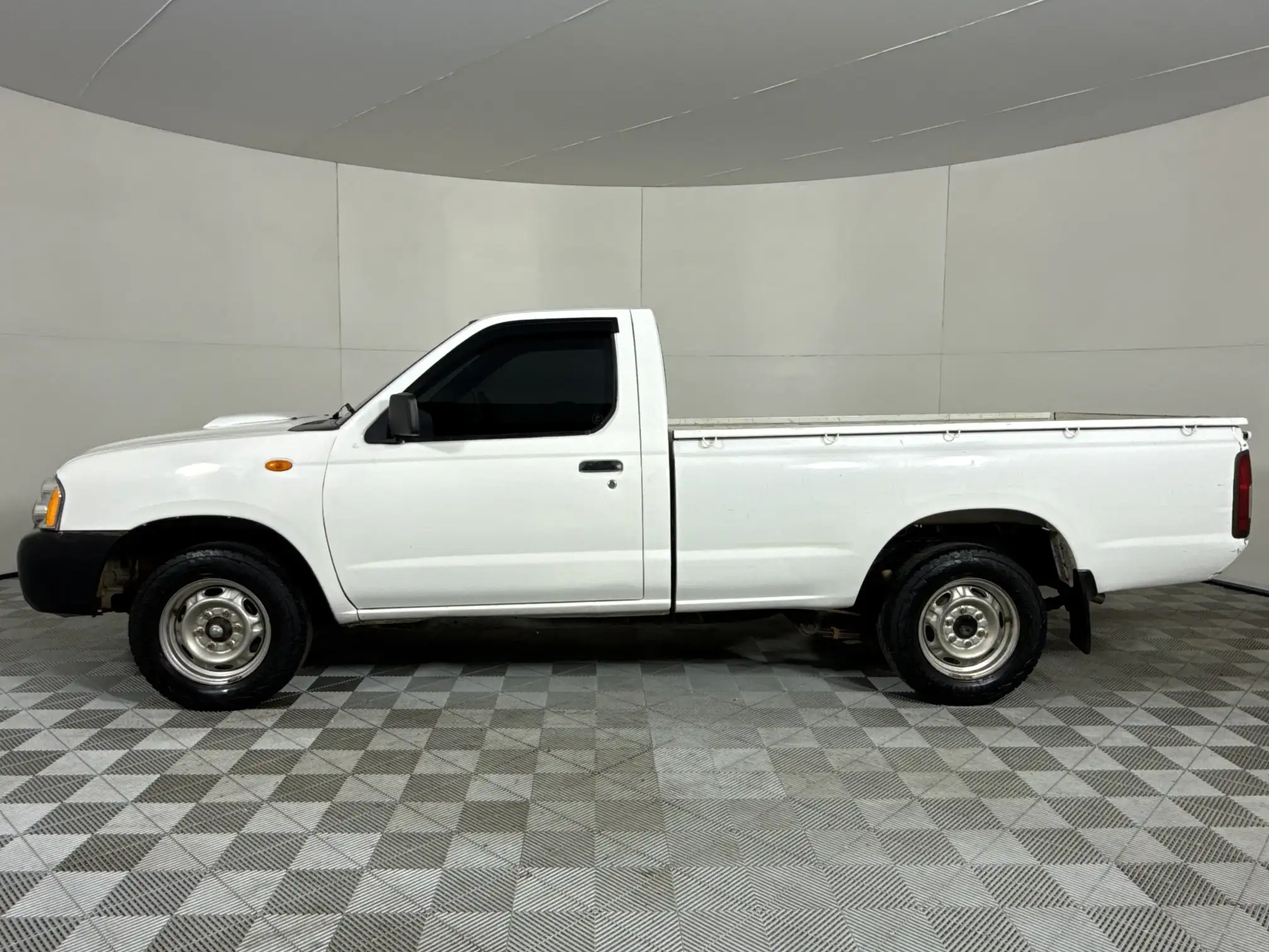 Nissan Hardbody