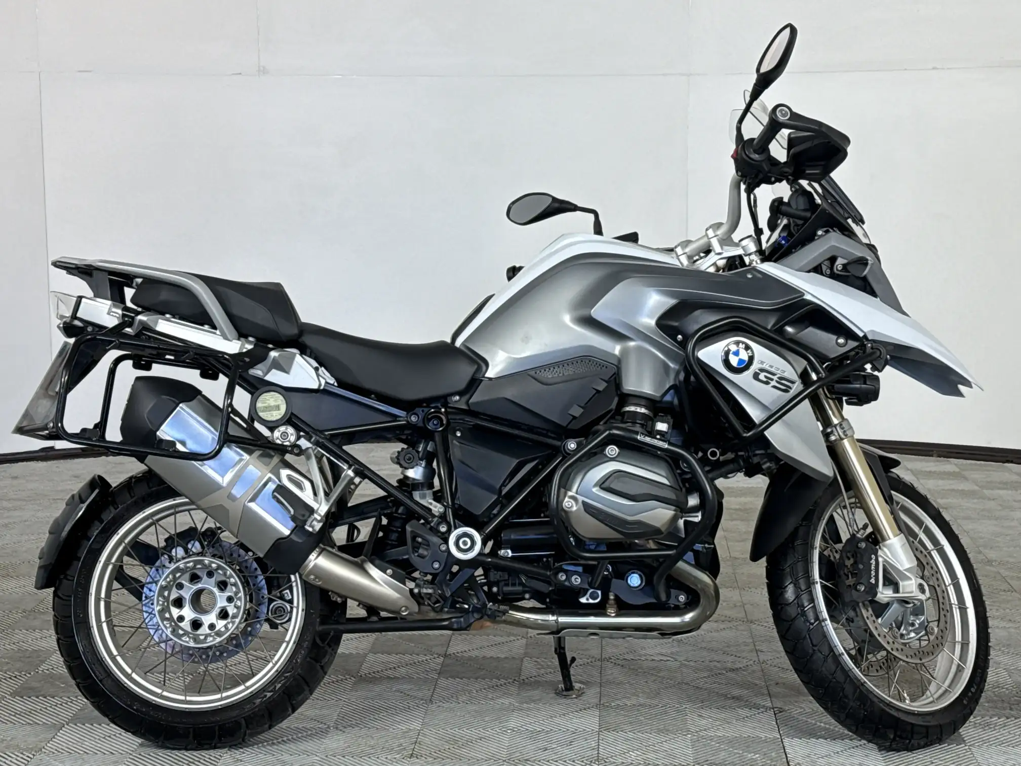 2016 BMW R Series