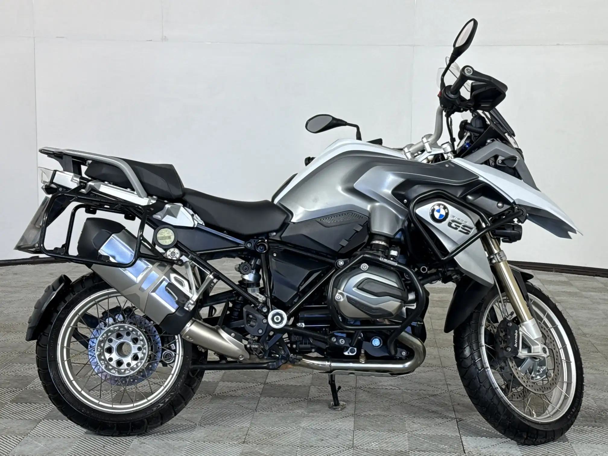 BMW R Series
