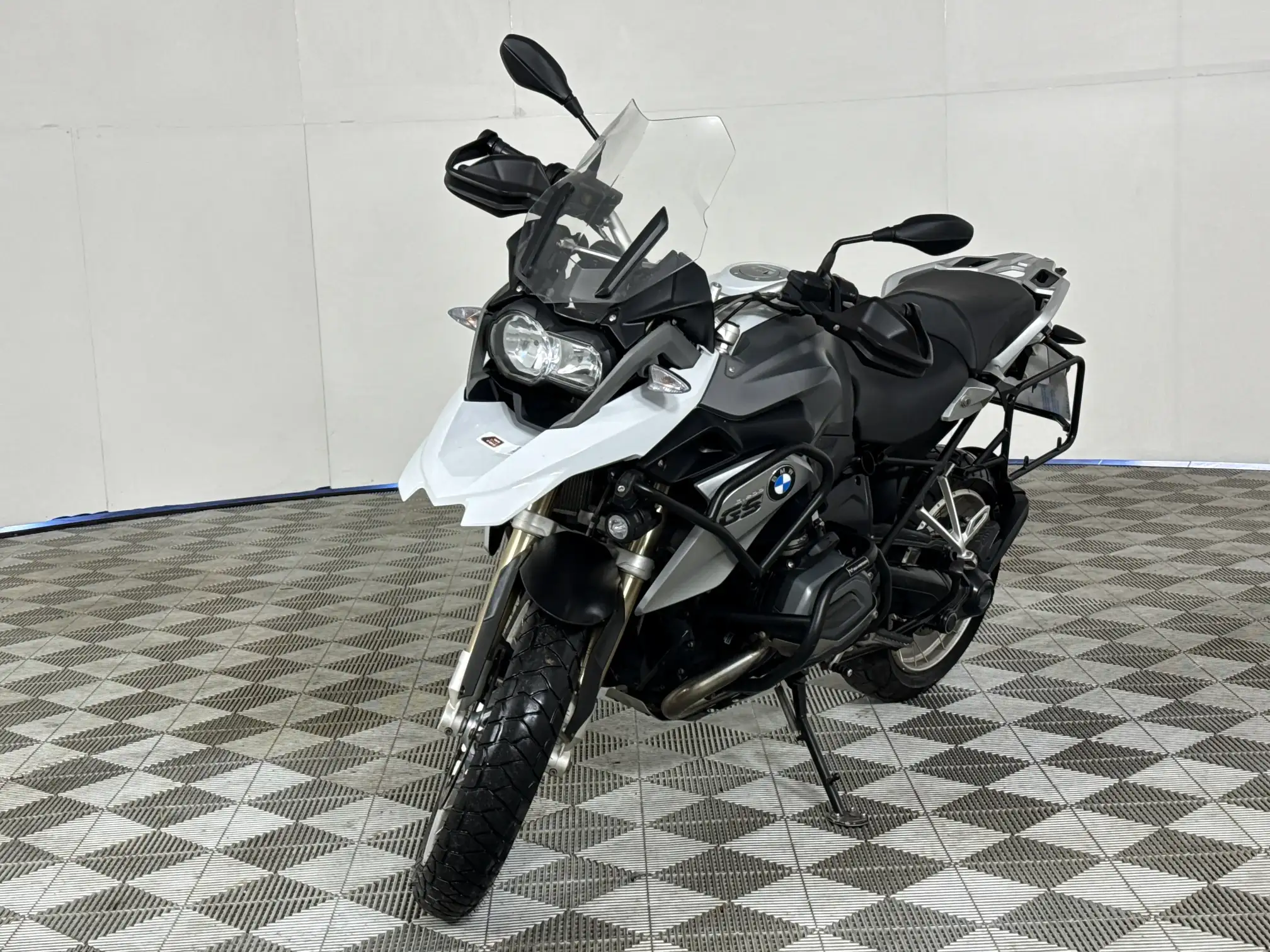 BMW R Series