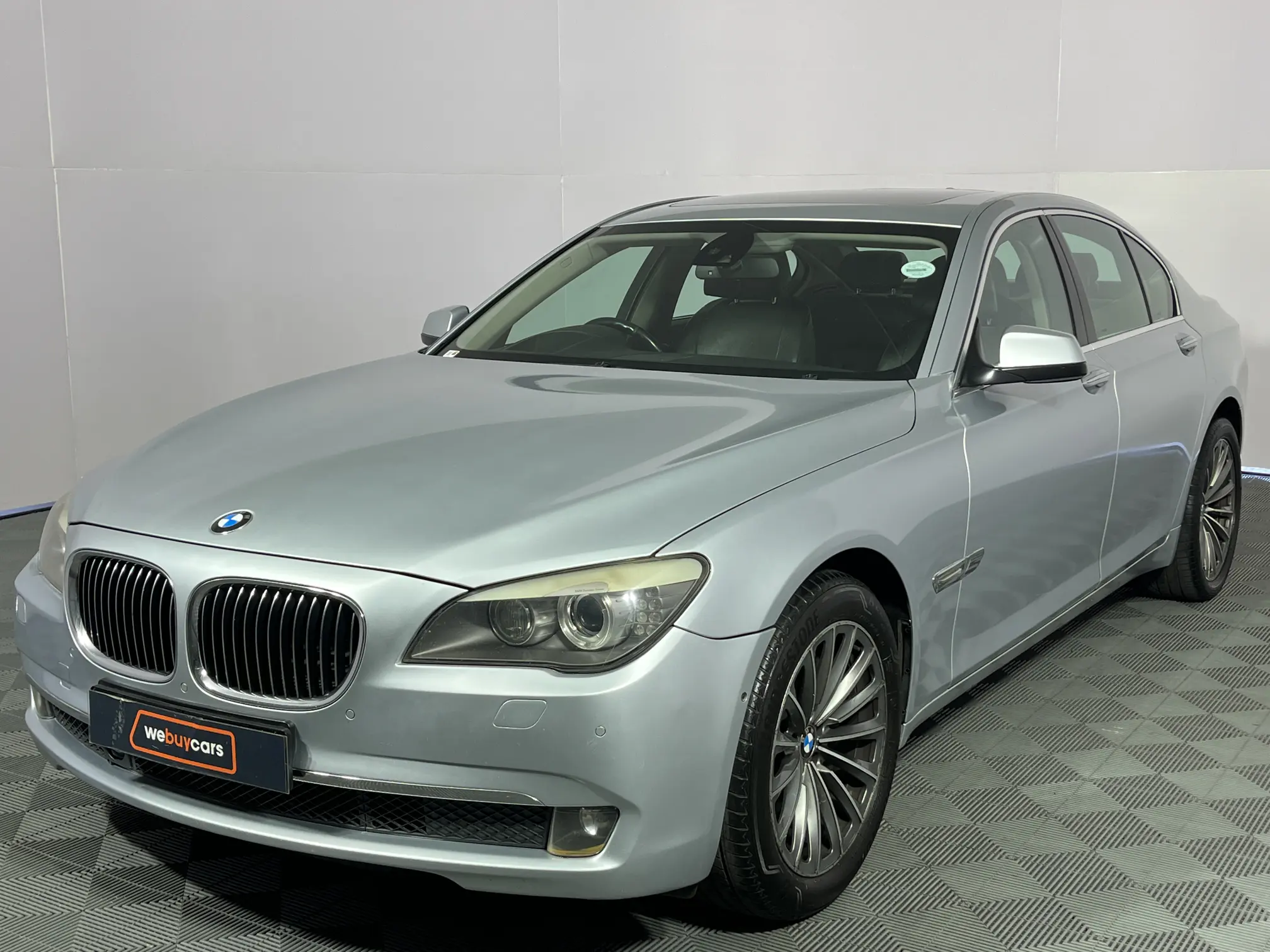 2009 BMW 7 Series 730d (F01)