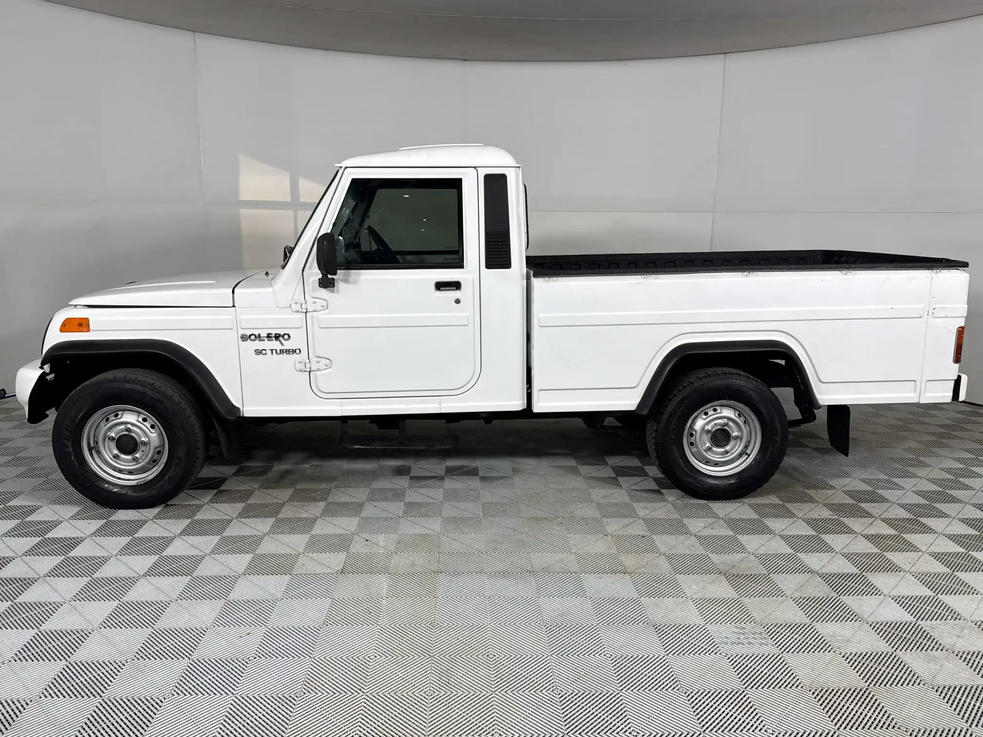 Mahindra Bolero
