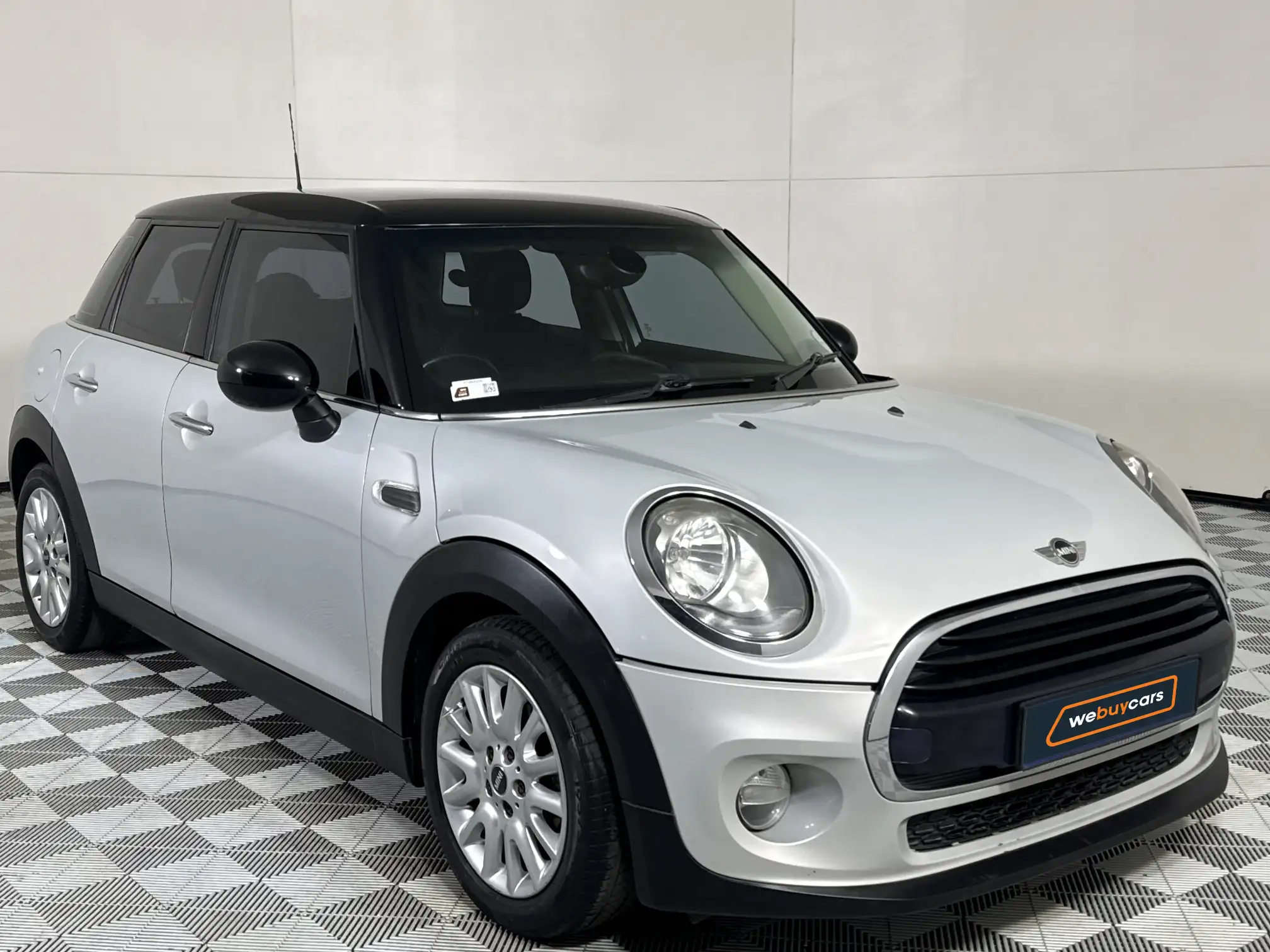 Mini Cooper 5DR