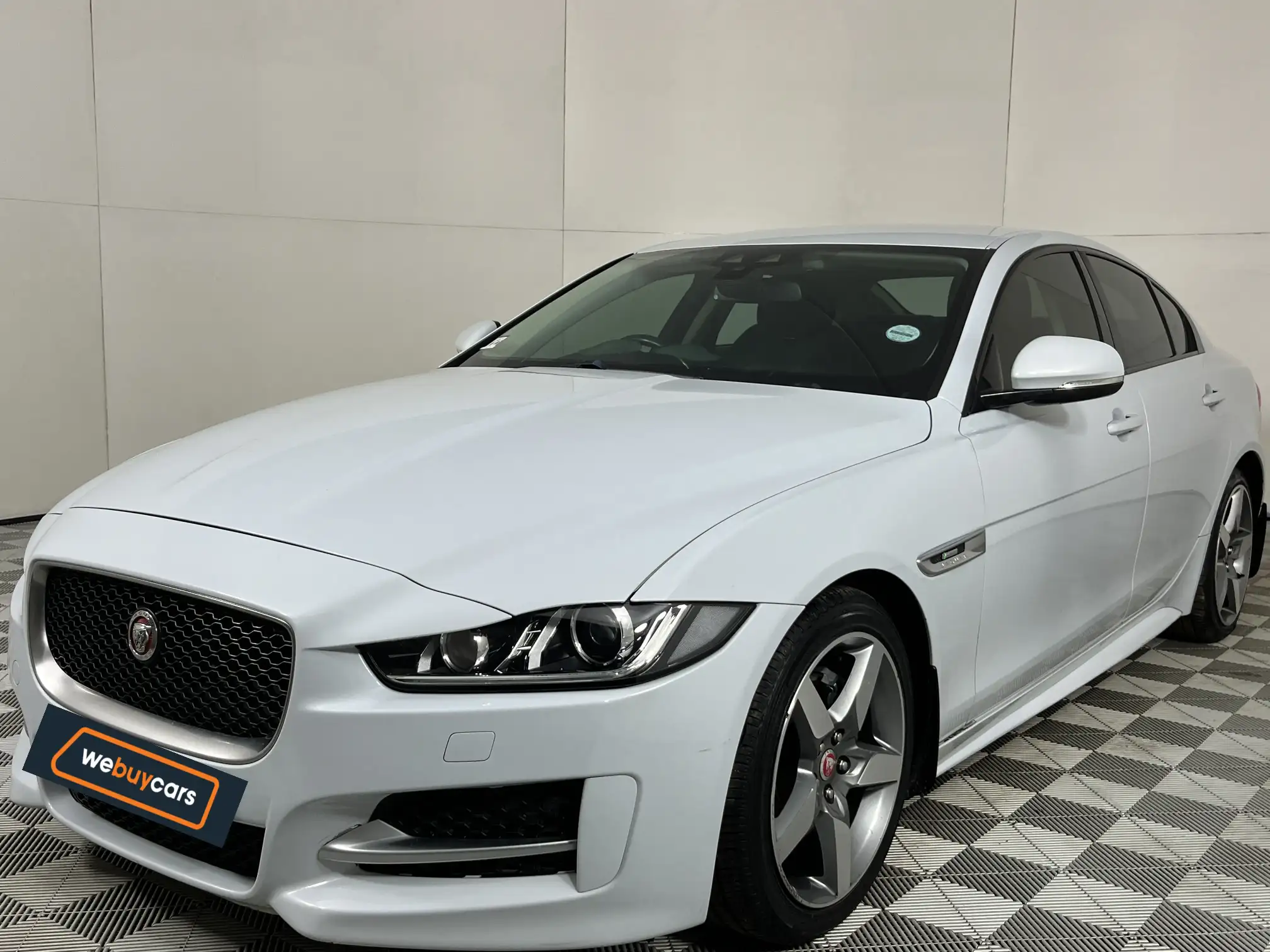 2017 Jaguar XE