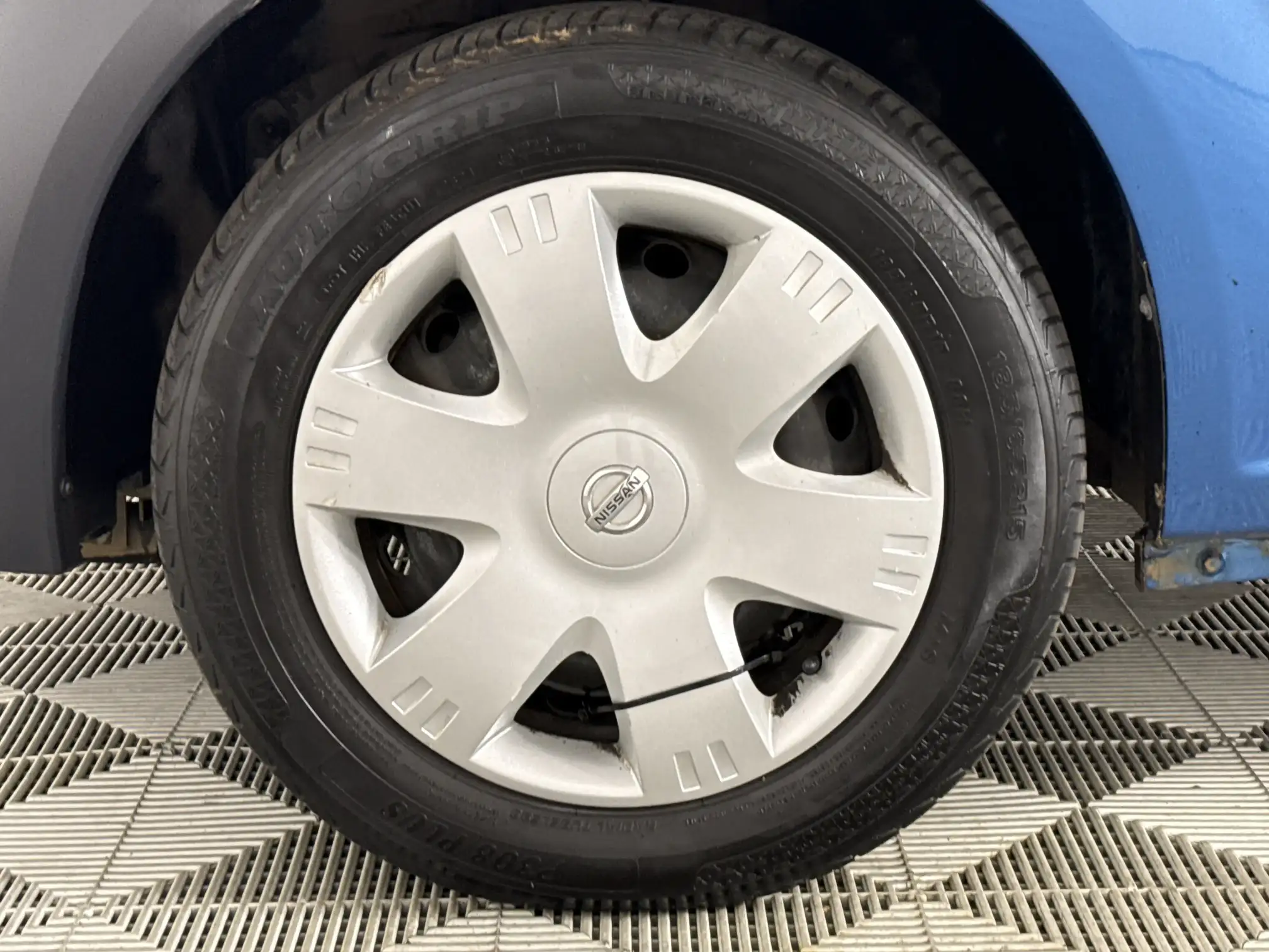 Nissan NP200